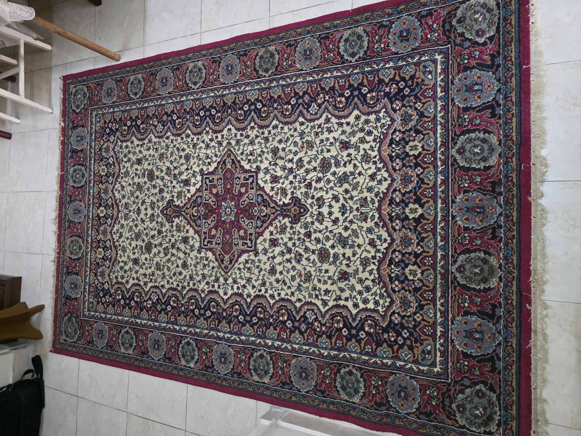​✨ Traditional Persian-Style Central Medallion Area Rug (105 \times 72 inches /  - Image 3