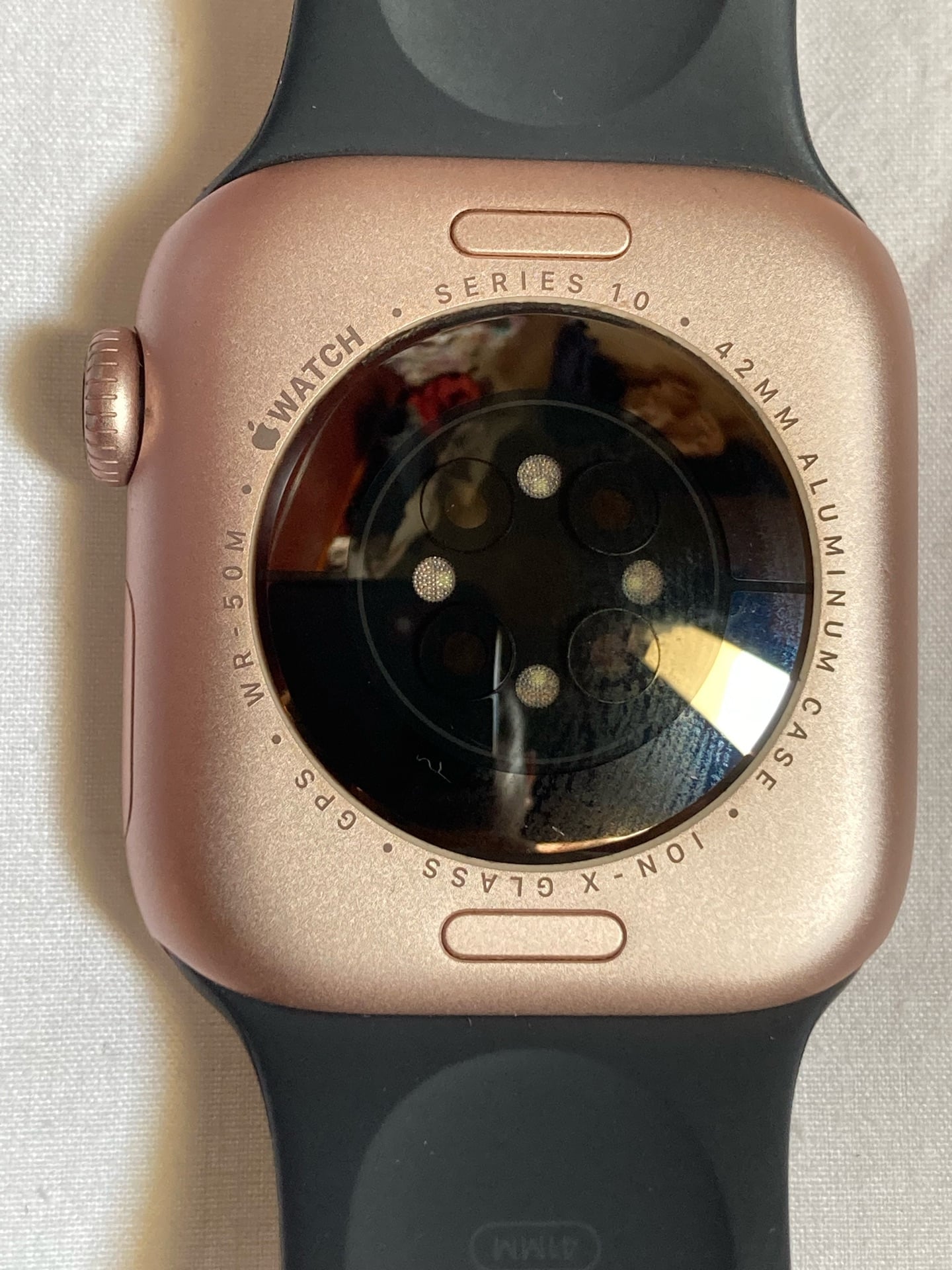 Navigation Box. Website Apple Watch, S 10 GPS | Items | Qatar Living Classifieds