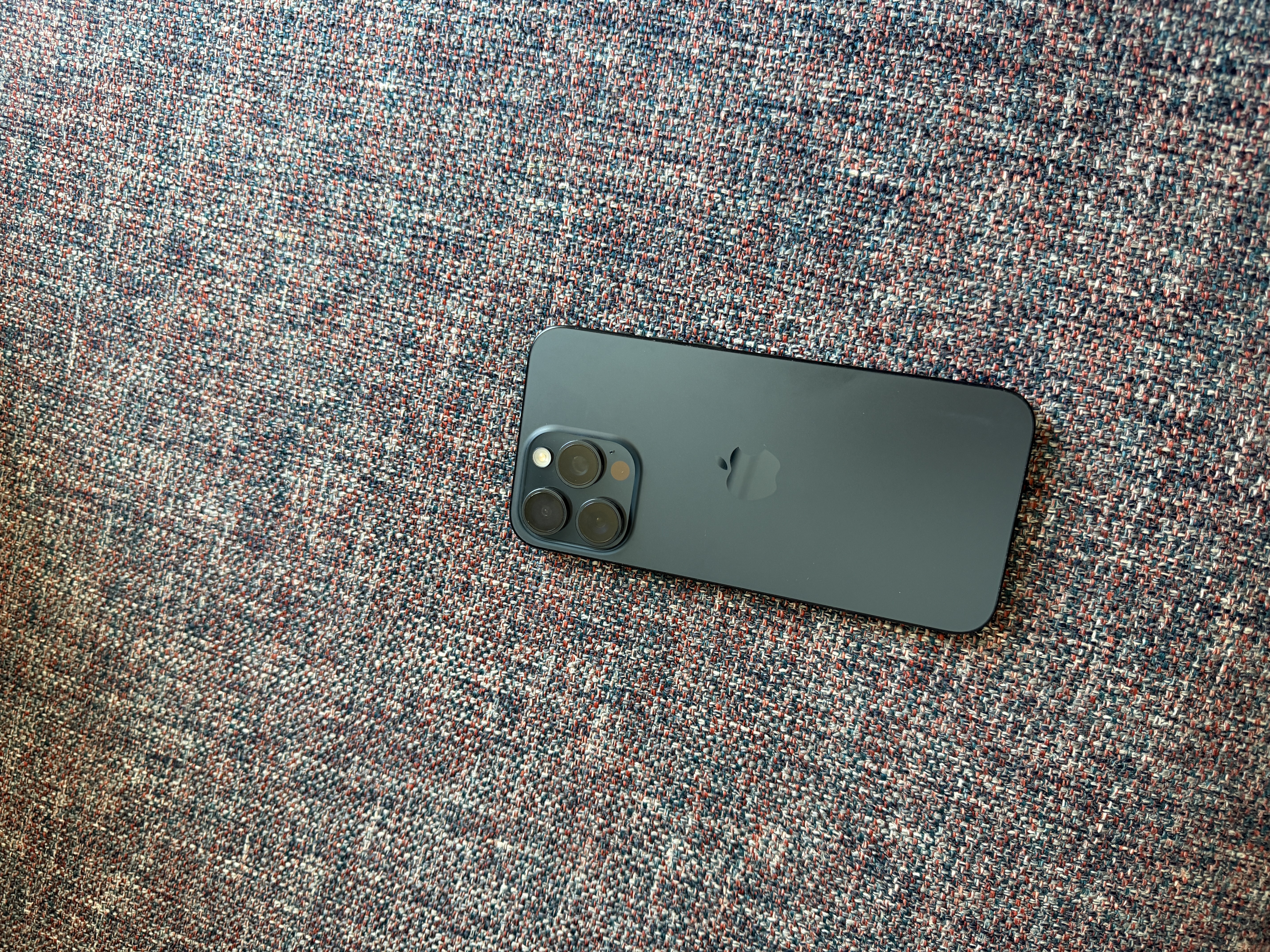 iPhone 15 Pro Max 256 GB Like new - Image 4