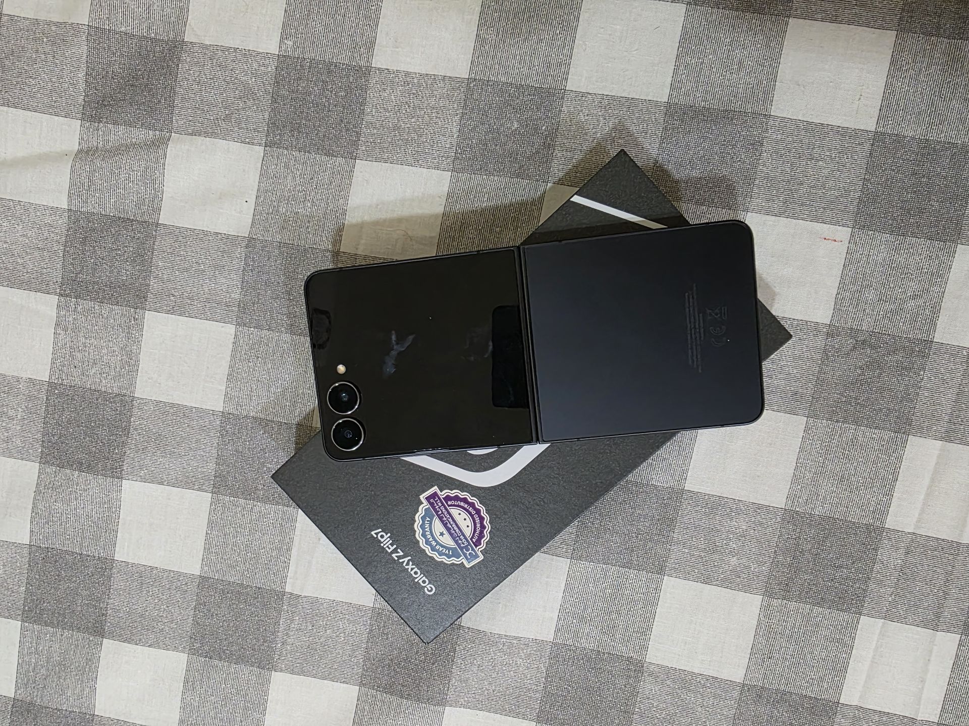 Samsung flip 7 256gb - Image 2