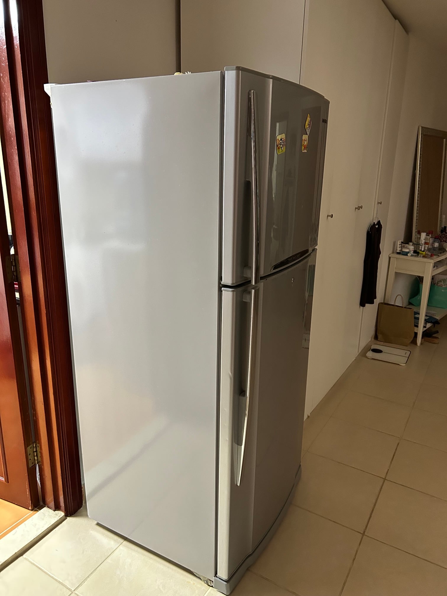 Fridge in good working condition - Image 4