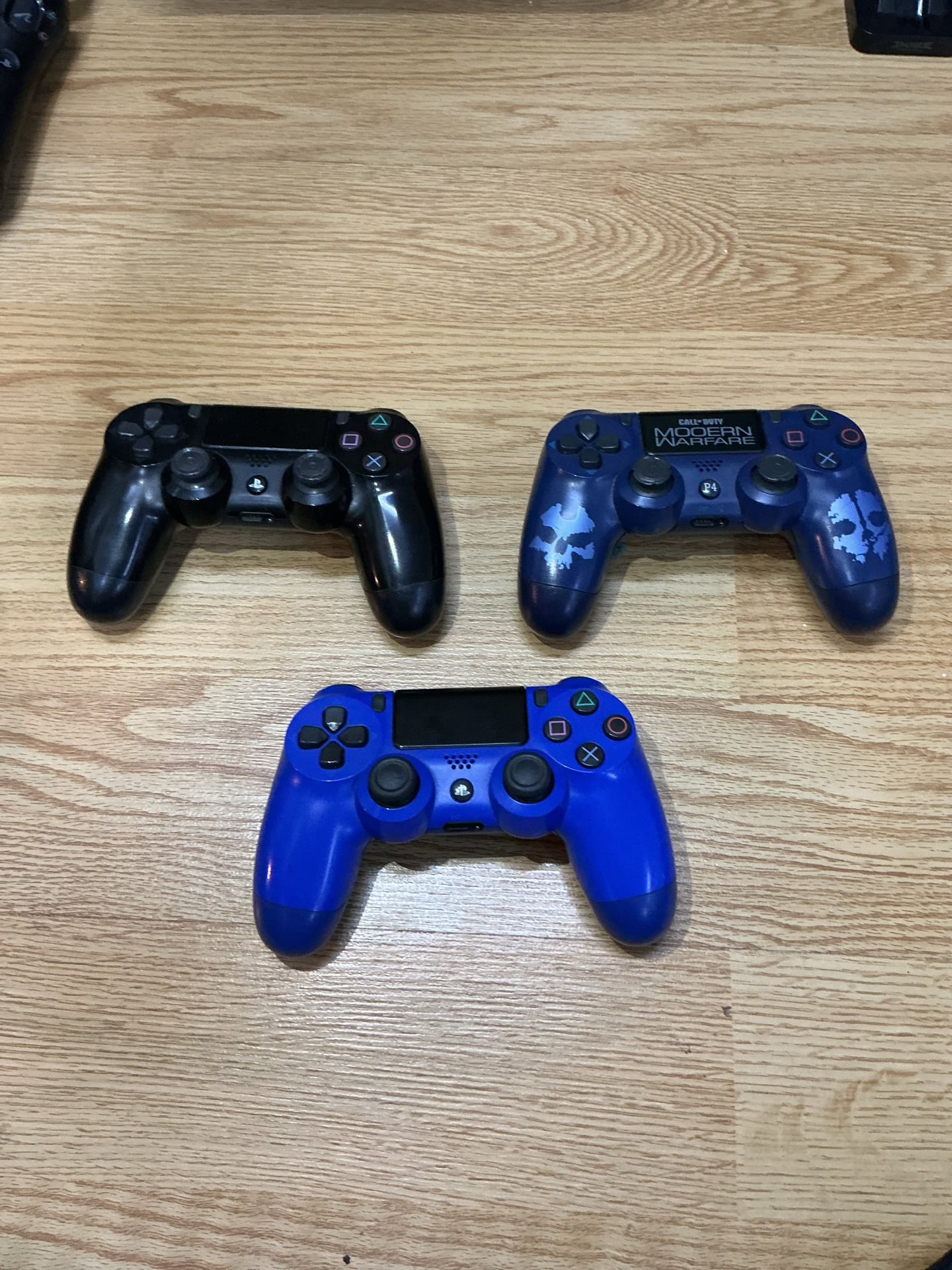 1TB ps4 bundle for sale (negotiable) - Image 2