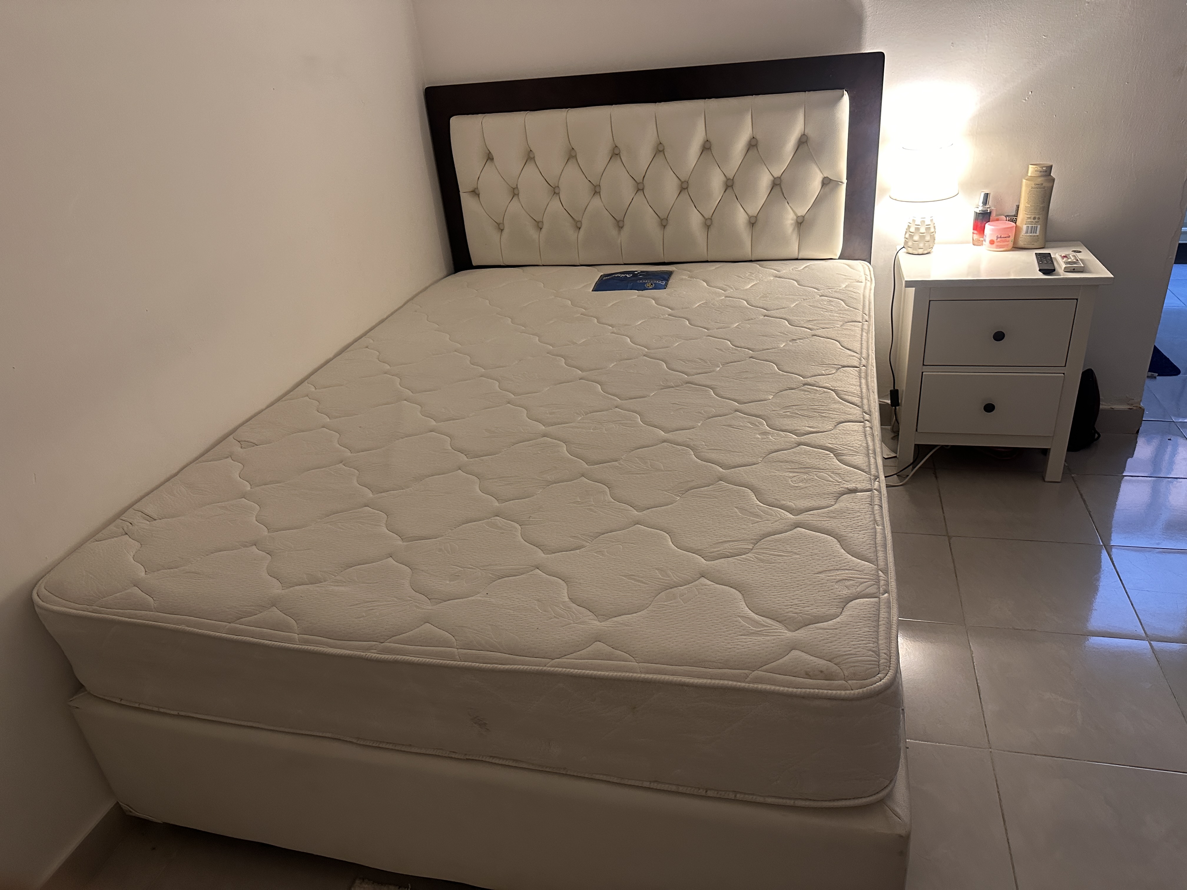 Bed and side table - Image 3