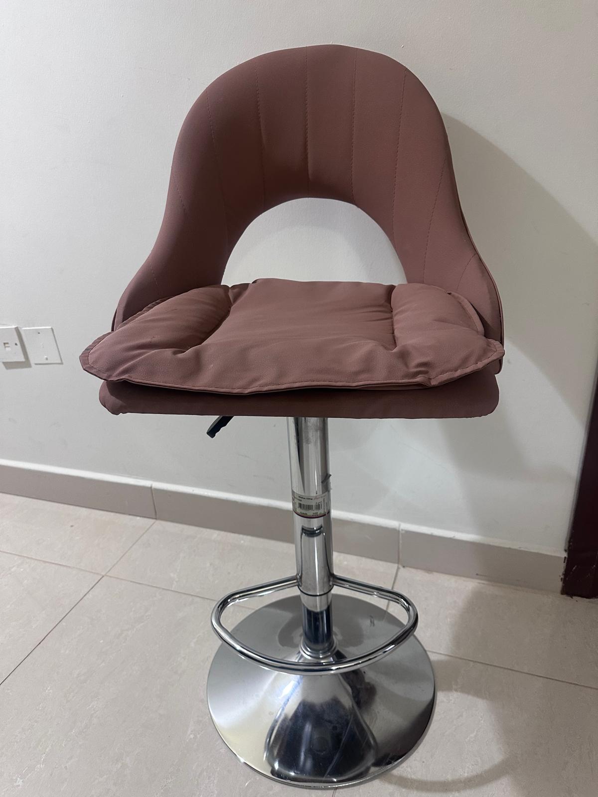 BAR CHAIR VERY GOOD CONDITION - Image 3