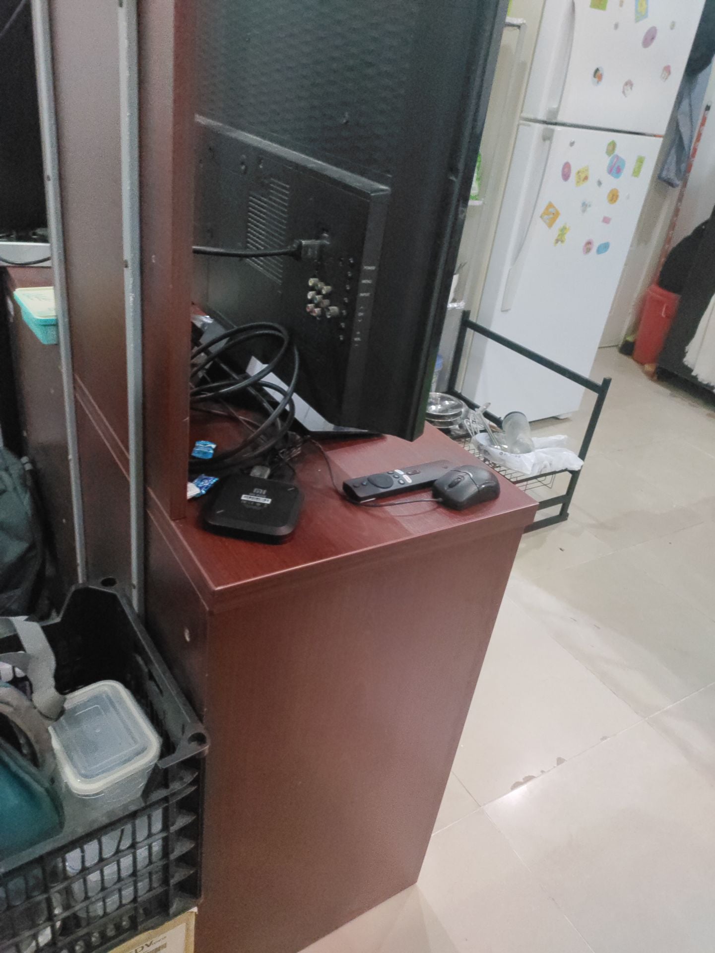 The dressing table is in good condition The family used near ansar  old ayrport  - Image 2