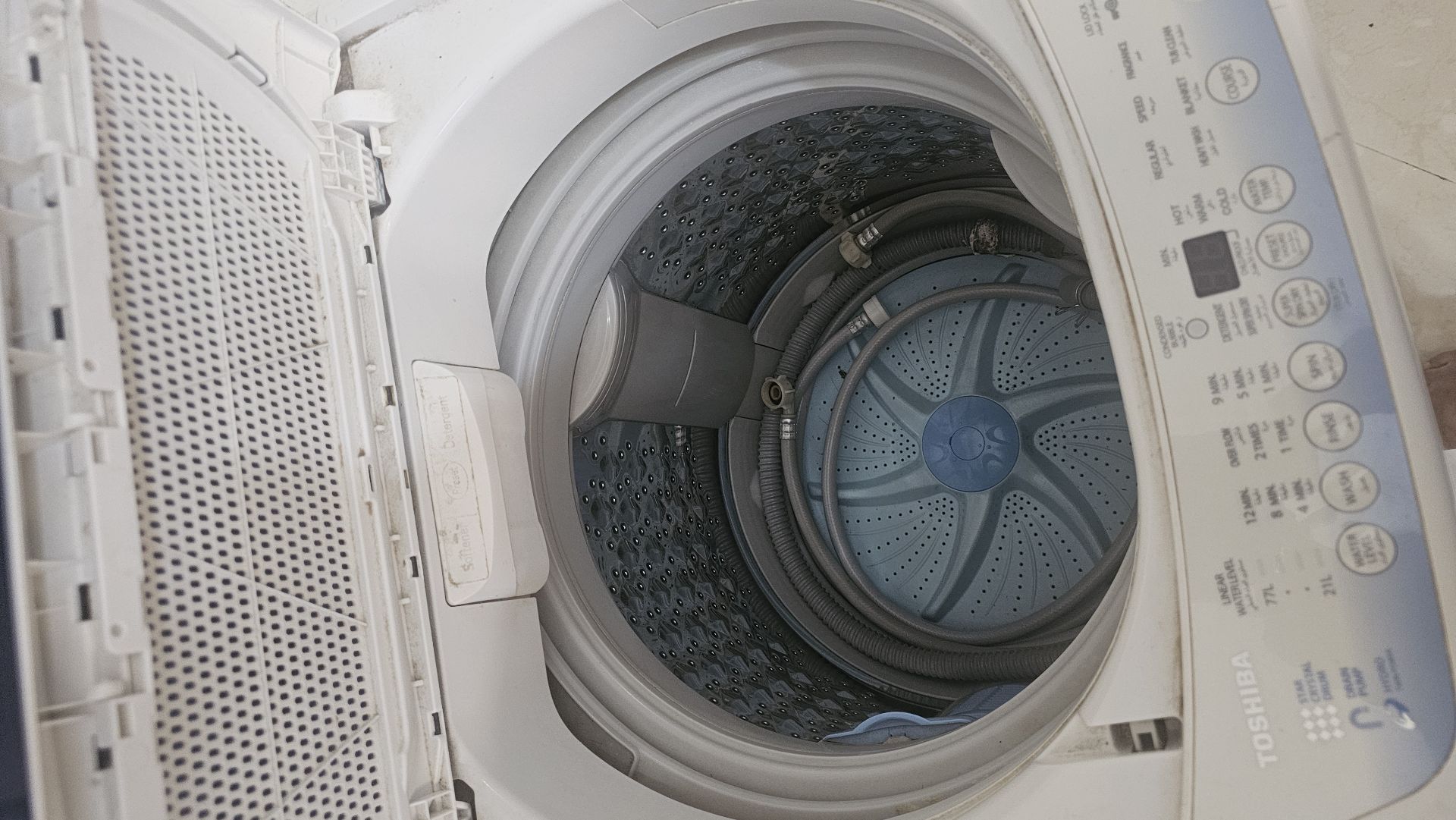 Used Topload washing machine in Wakra  - Image 4