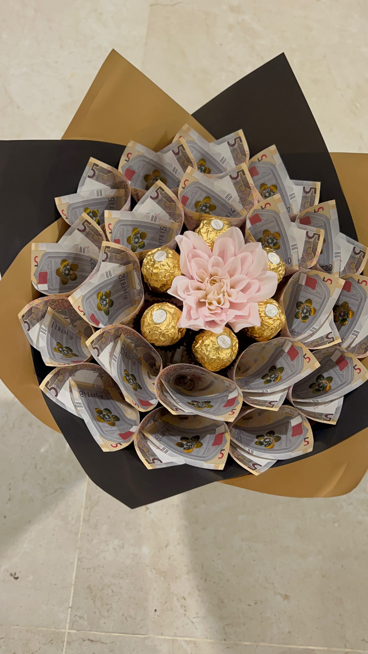 Customized bouquet in qatar - Image 4