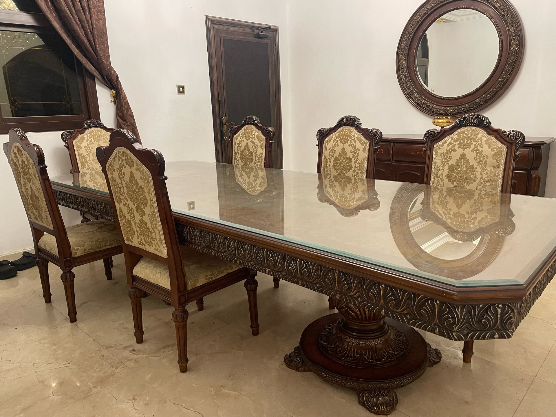 Beautiful Hand carved wooden dinning table - Image 2