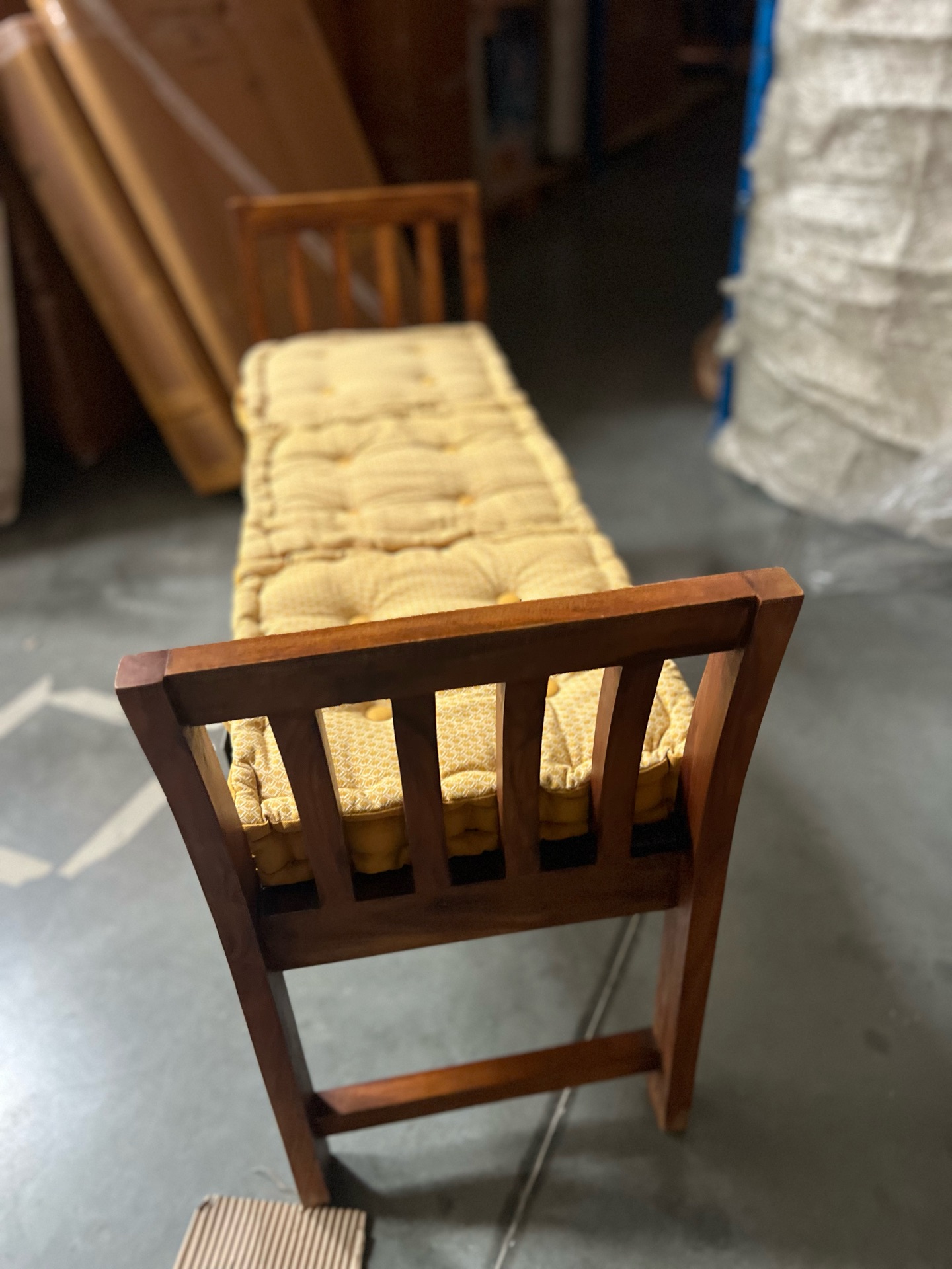 Bench with cushions  - Image 6