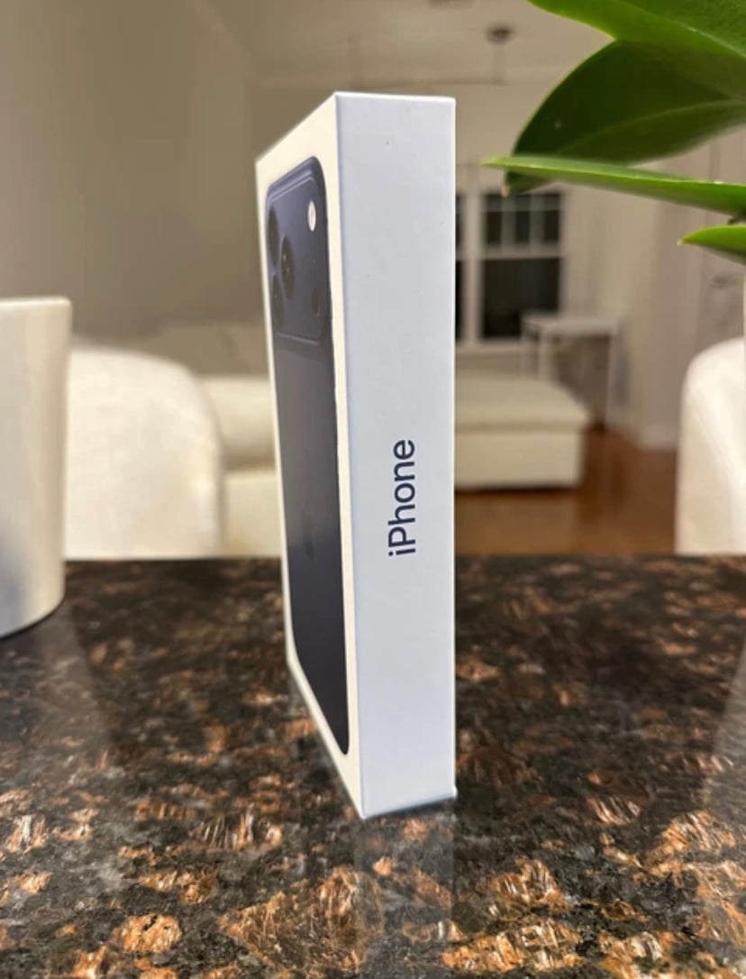 For Sale- Apple Iphone 17Pro Max 512GB  Unlocked With Warranty. - Image 3