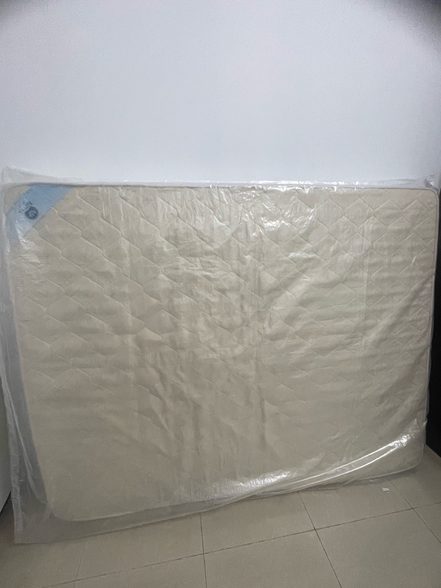 Mattress 150x190x15 only 3 months used - Image 4