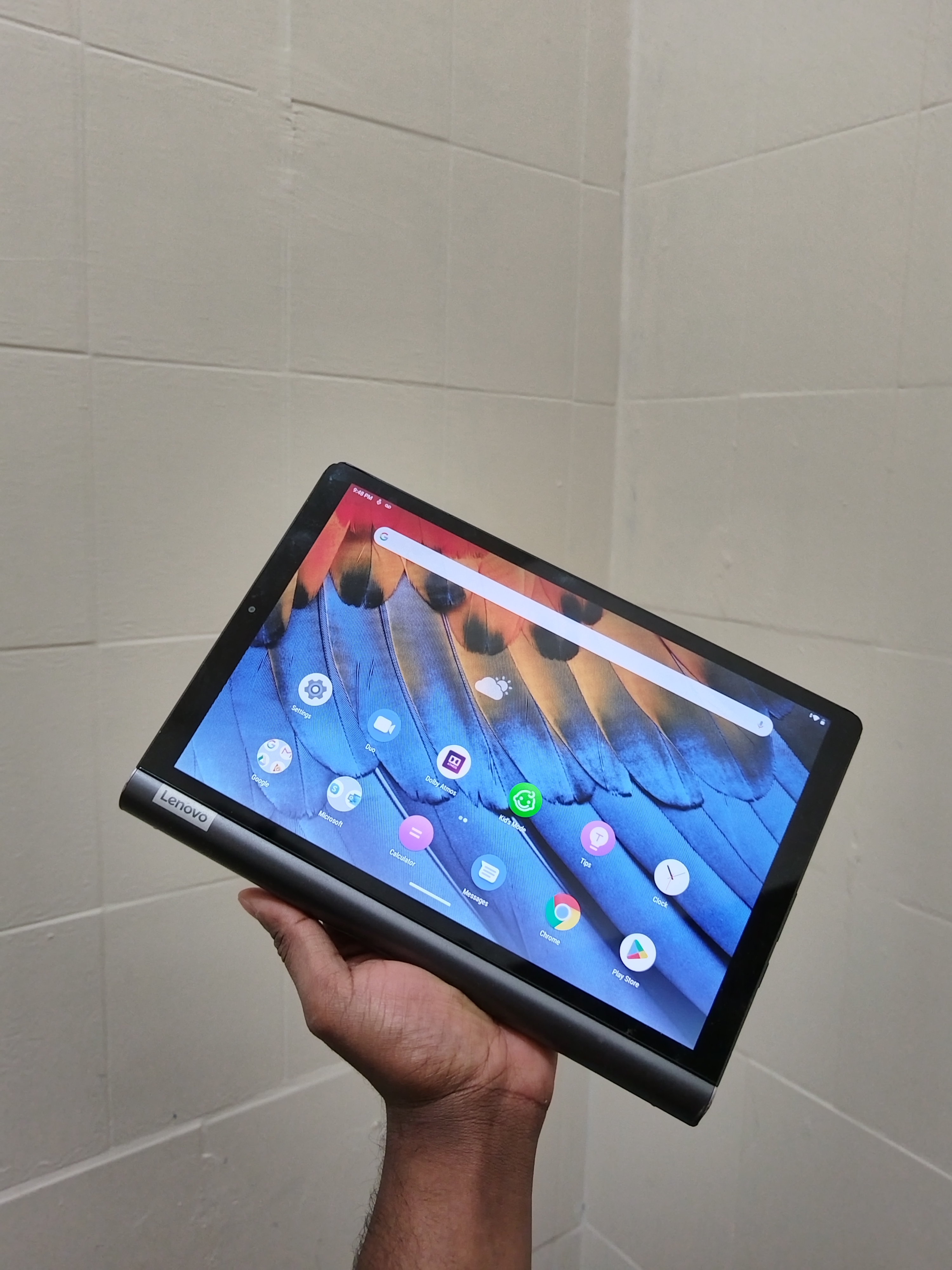 Lenovo Yoga Tab - Image 2