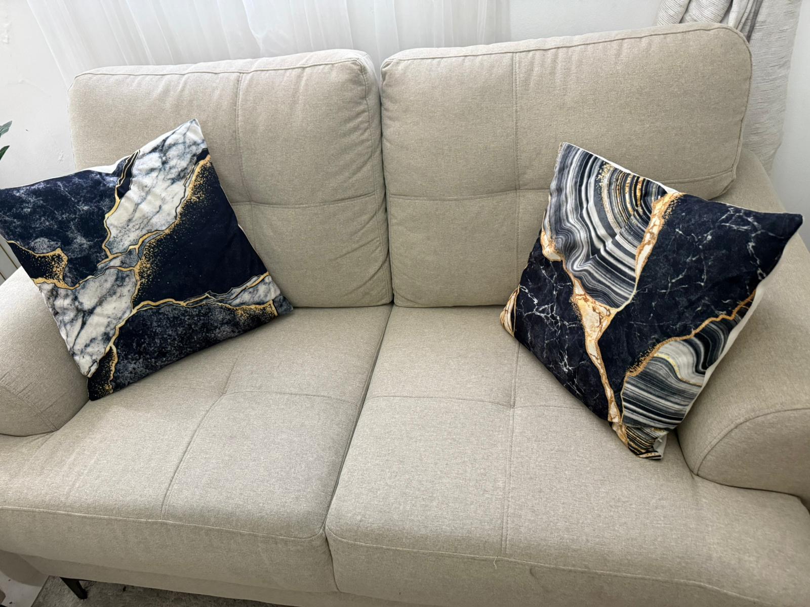 High-Quality Sofa Set - Mint Condition - Image 2
