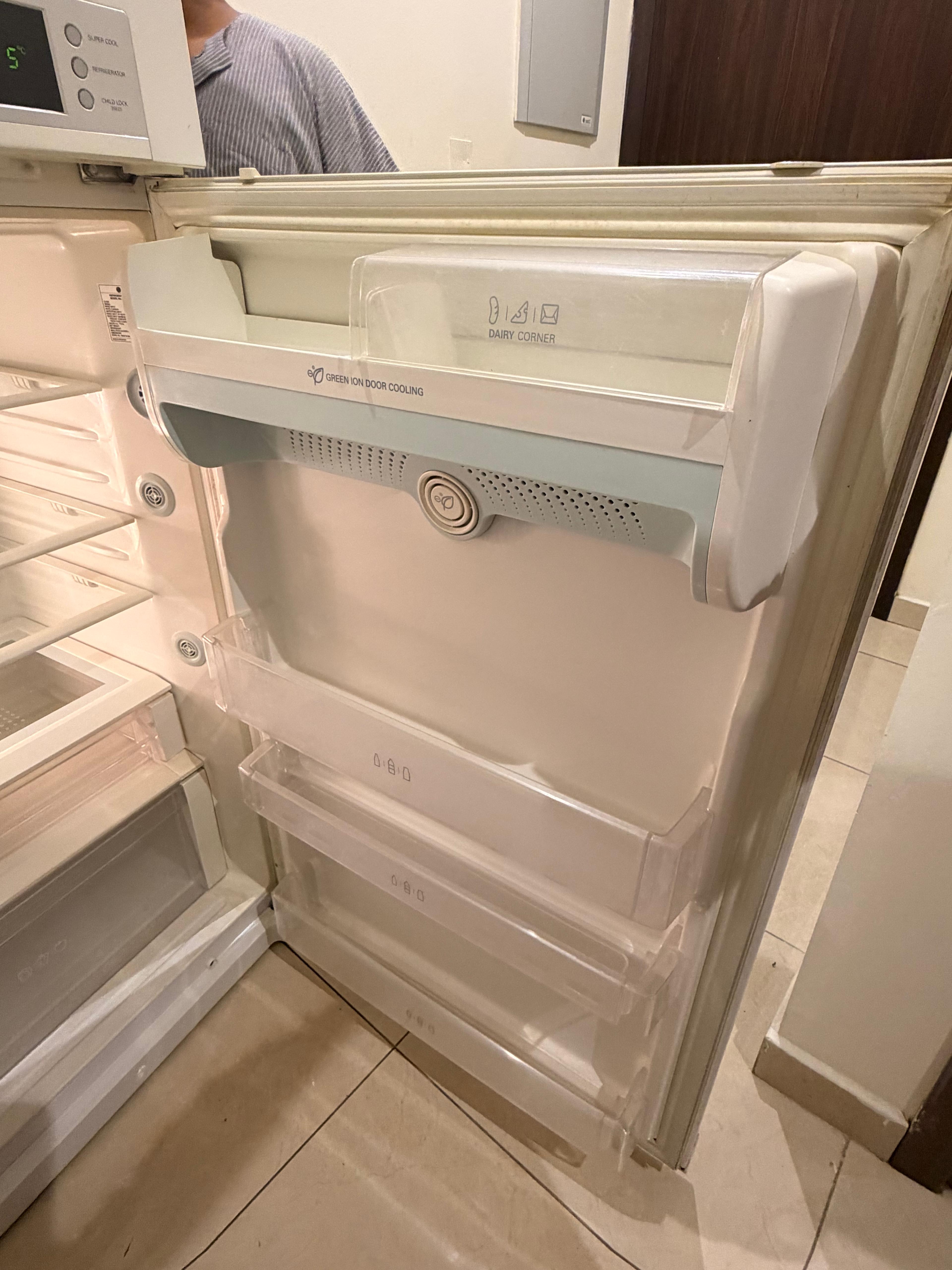 !!Quick sale!! LG Fridge - Image 4