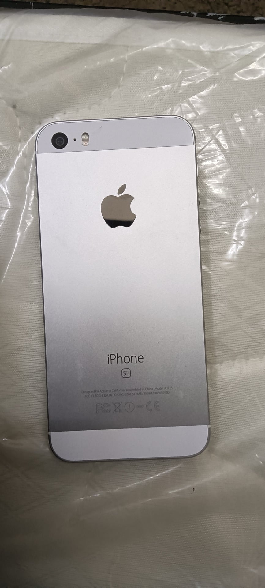 iPhone SE 32 GB  - Image 3