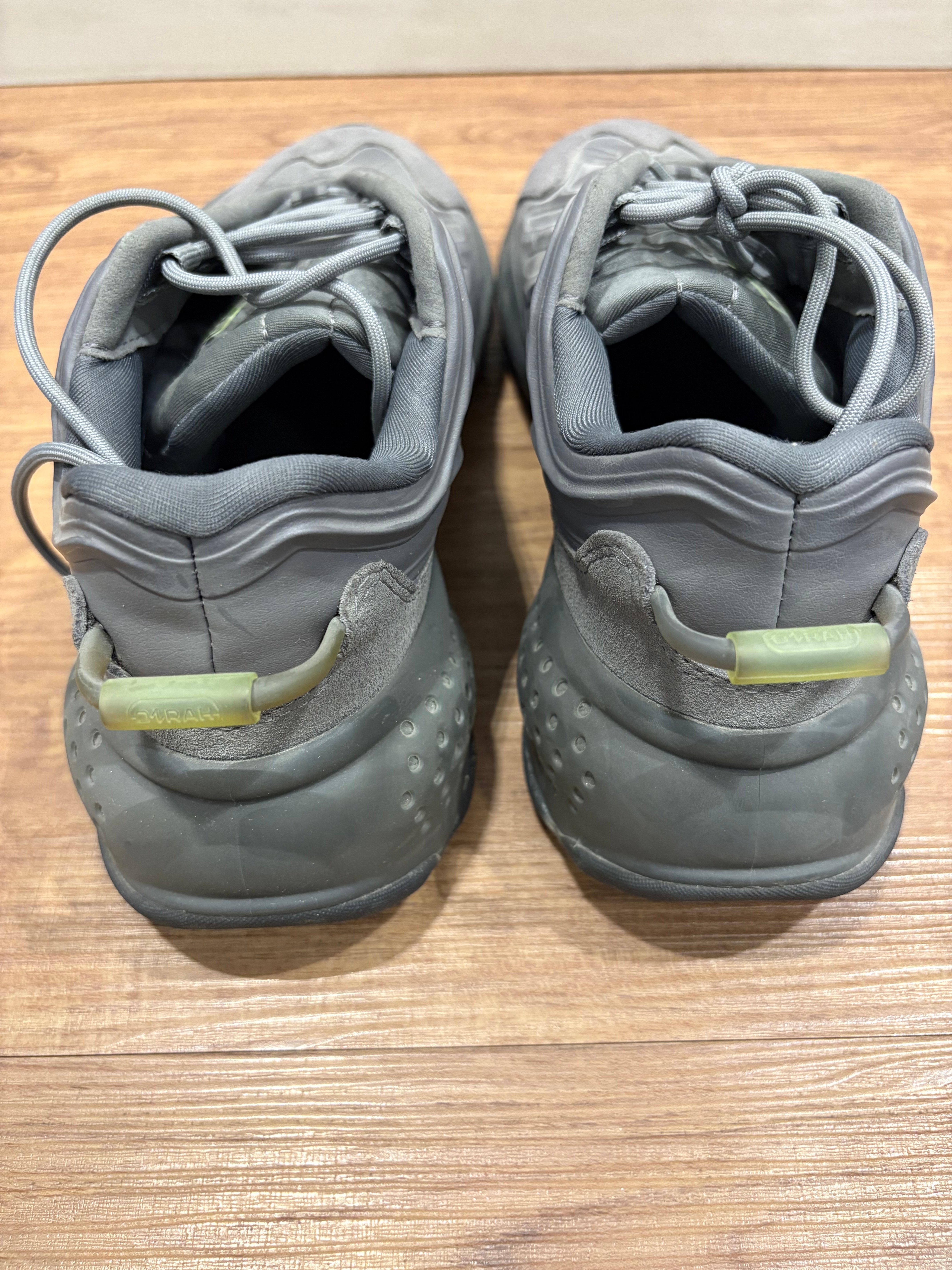ADIDAS Ozrah sneakers (Unisex) - ORIGINAL: Price Negotiable - Image 2