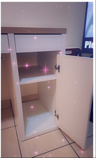 SNOW WHITE DESK VALUE FOR MONEY IN GOOD CONDITION - Image 2