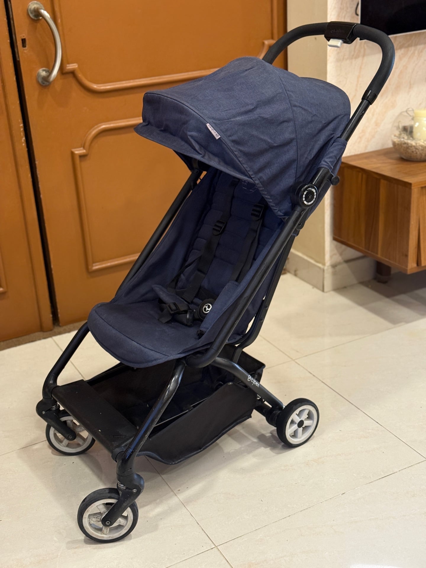 Cybex eazy s plus stroller front and back facing compact and cabin approved - Image 1