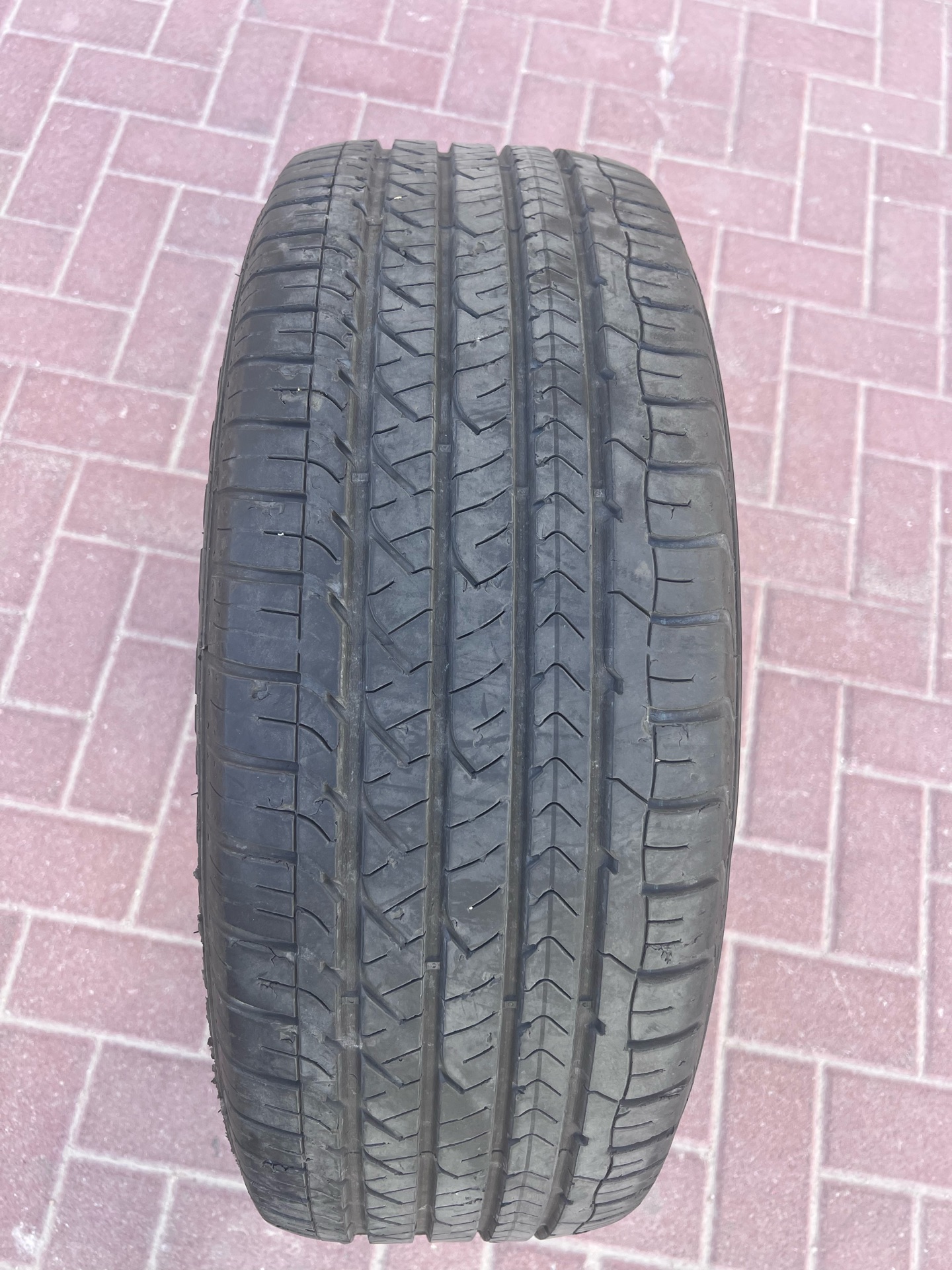 2 Goodyear 255/60R17 - Image 3