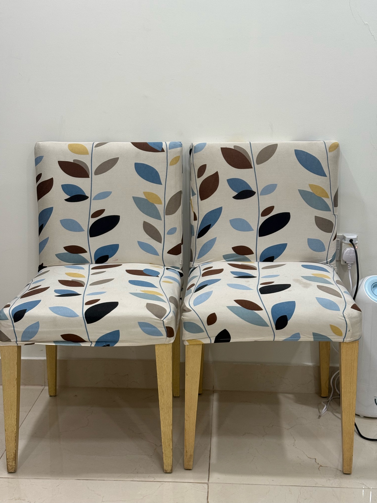 2 Bed mattresses (king & Queen), 1 small table & 2 complimentary chairs  - Image 4