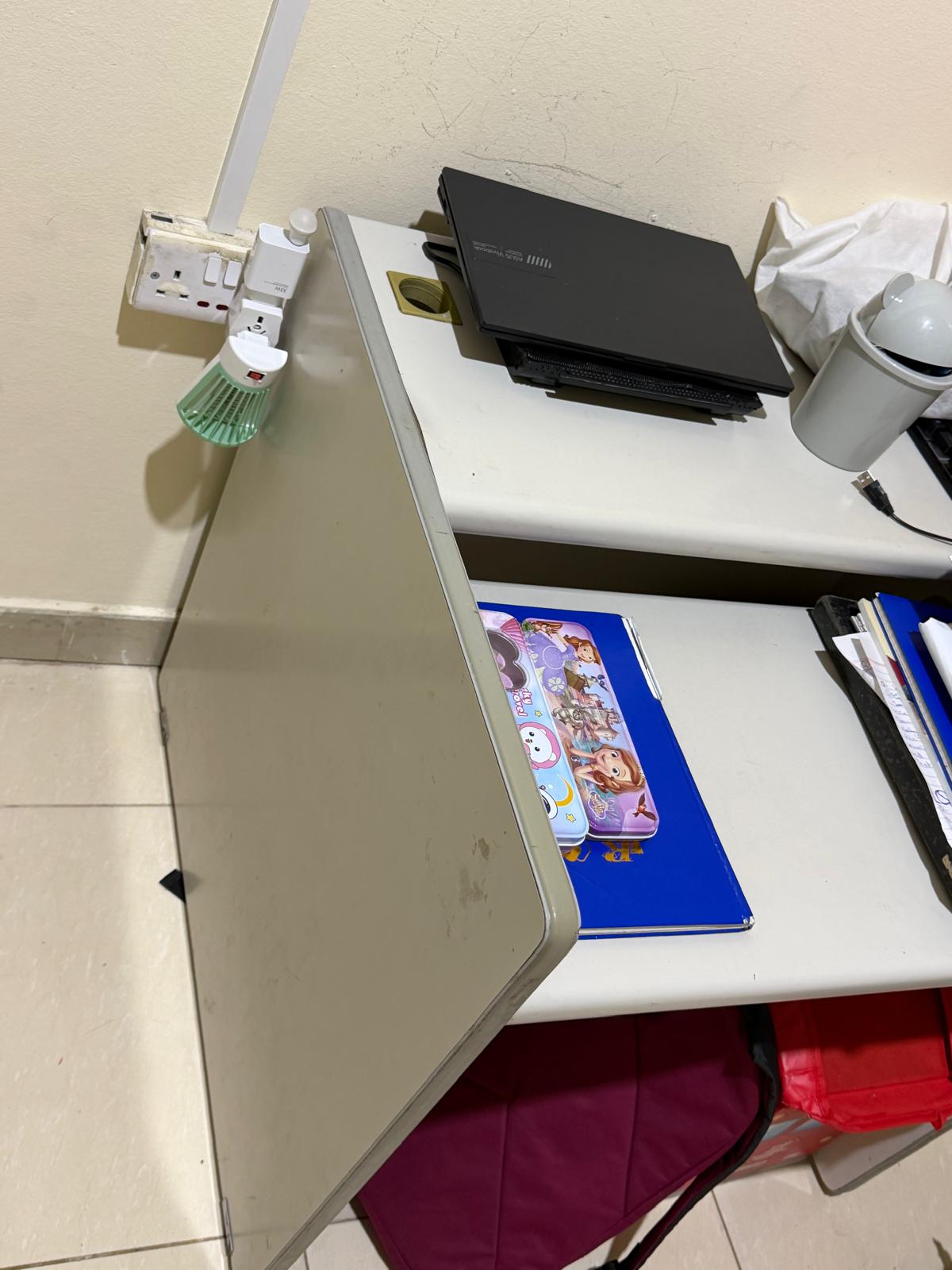 Study table good condition  - Image 3