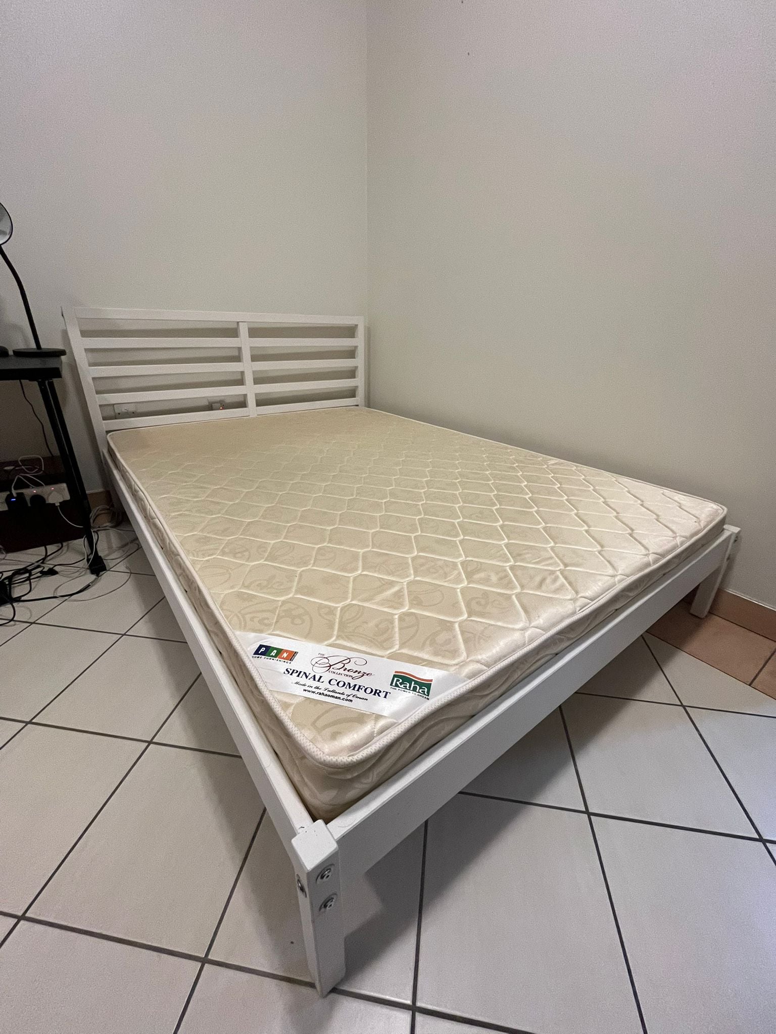 Bed Frame (140*200 cm) with Mattress. - Image 1