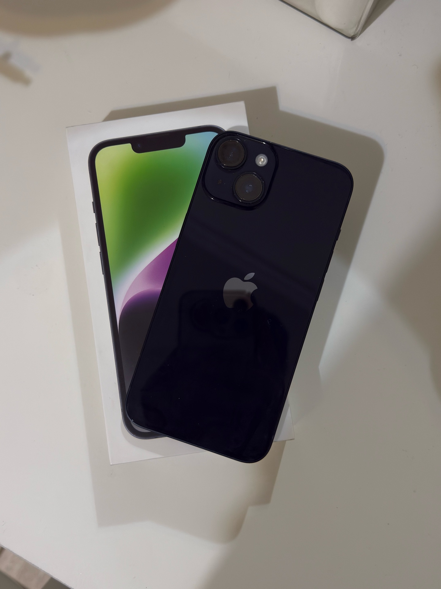 iPhone 14 94% - Image 4