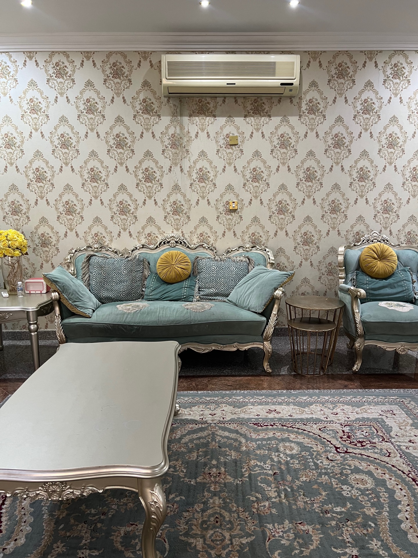 Luxury Classic Sofa Set with Center Table – Excellent Condition - Image 3