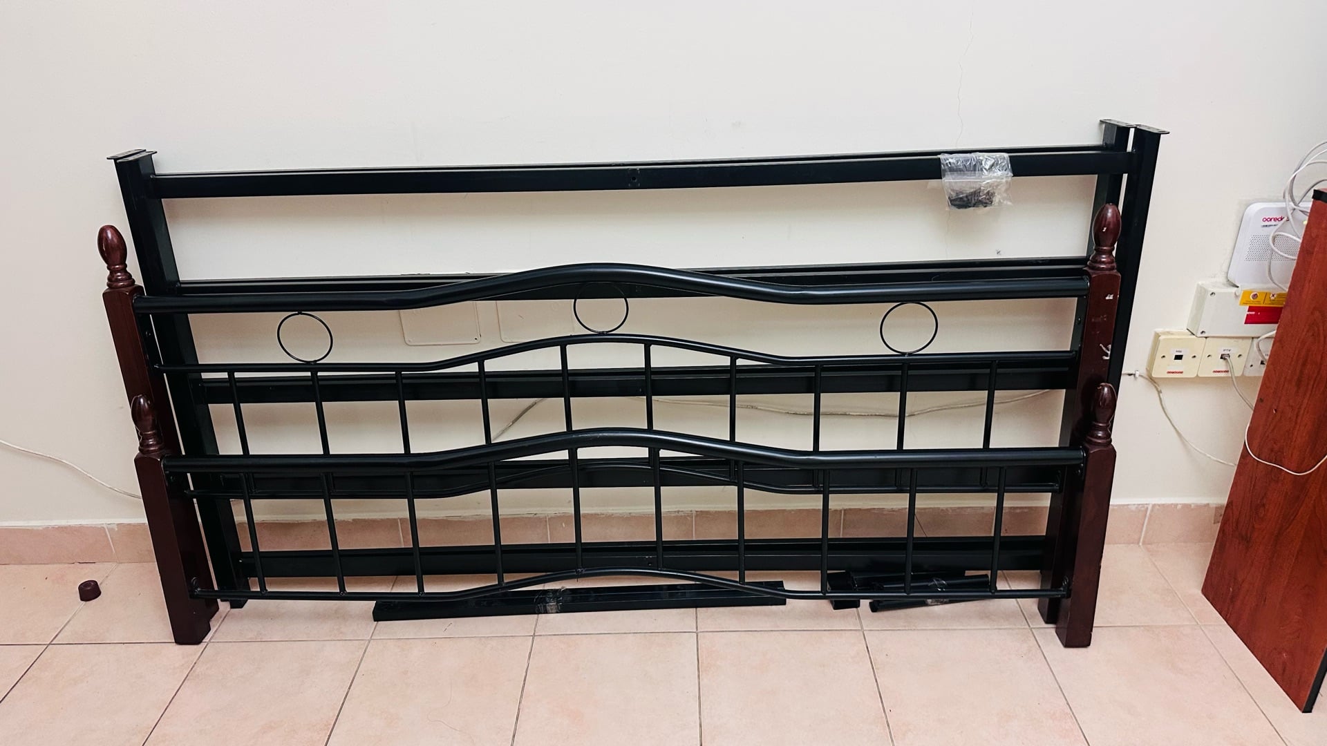 Black Metal Bed Frame for Sale – Excellent Condition - Image 5