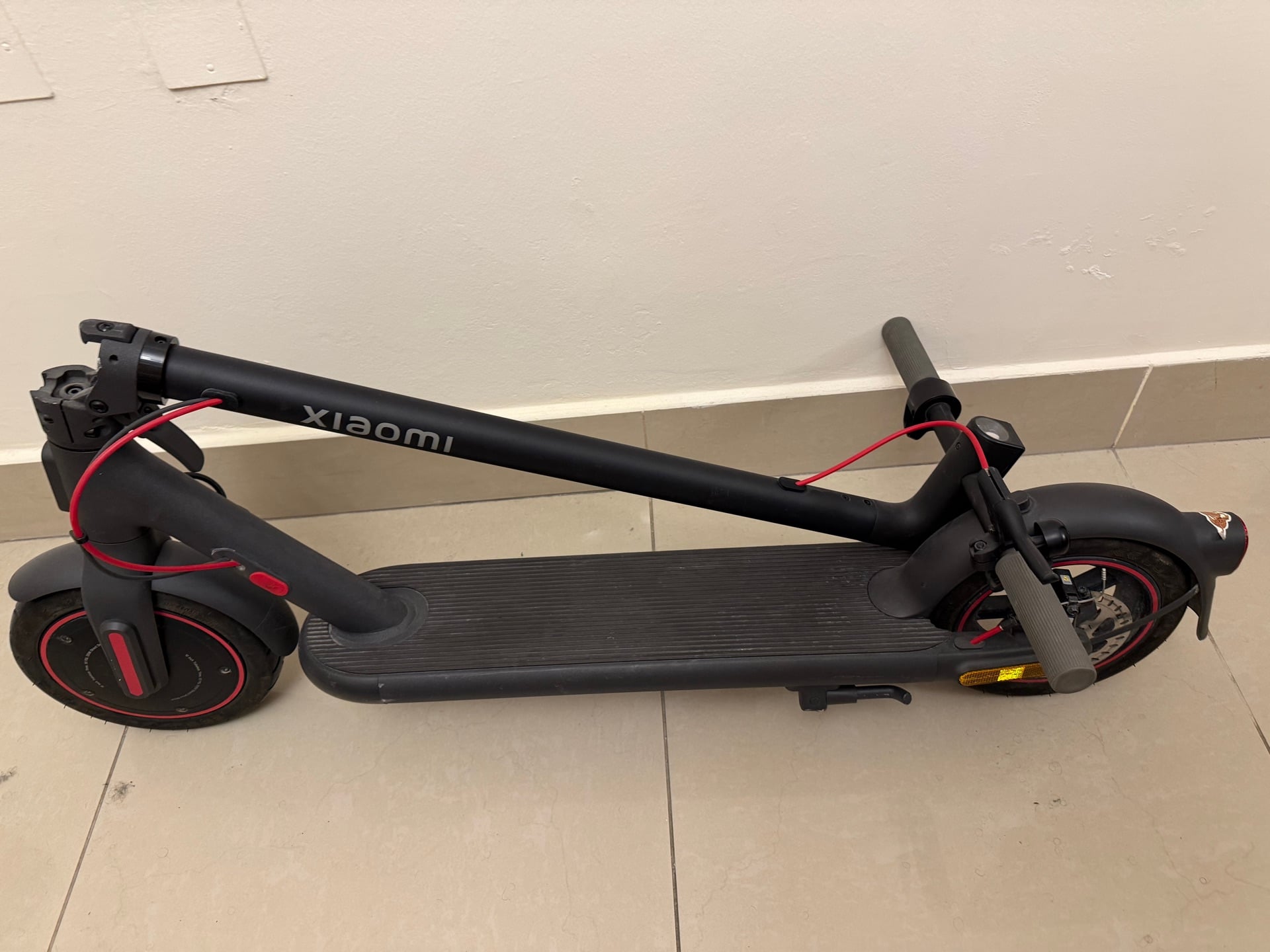 سكوتر كهربائي Xiaomi Electric Scooter 4 Pro - Image 9