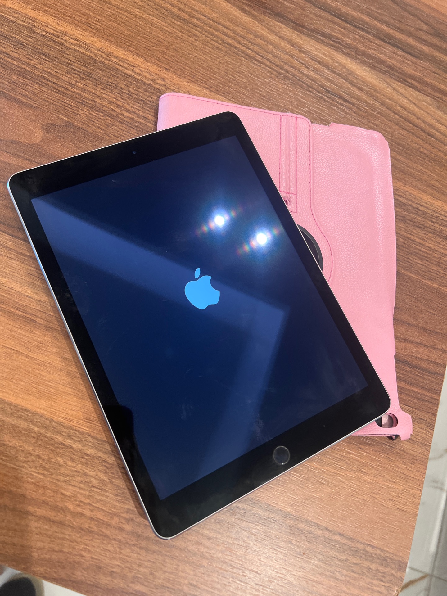 iPad Air 2 64gb - Great Condition - Image 7