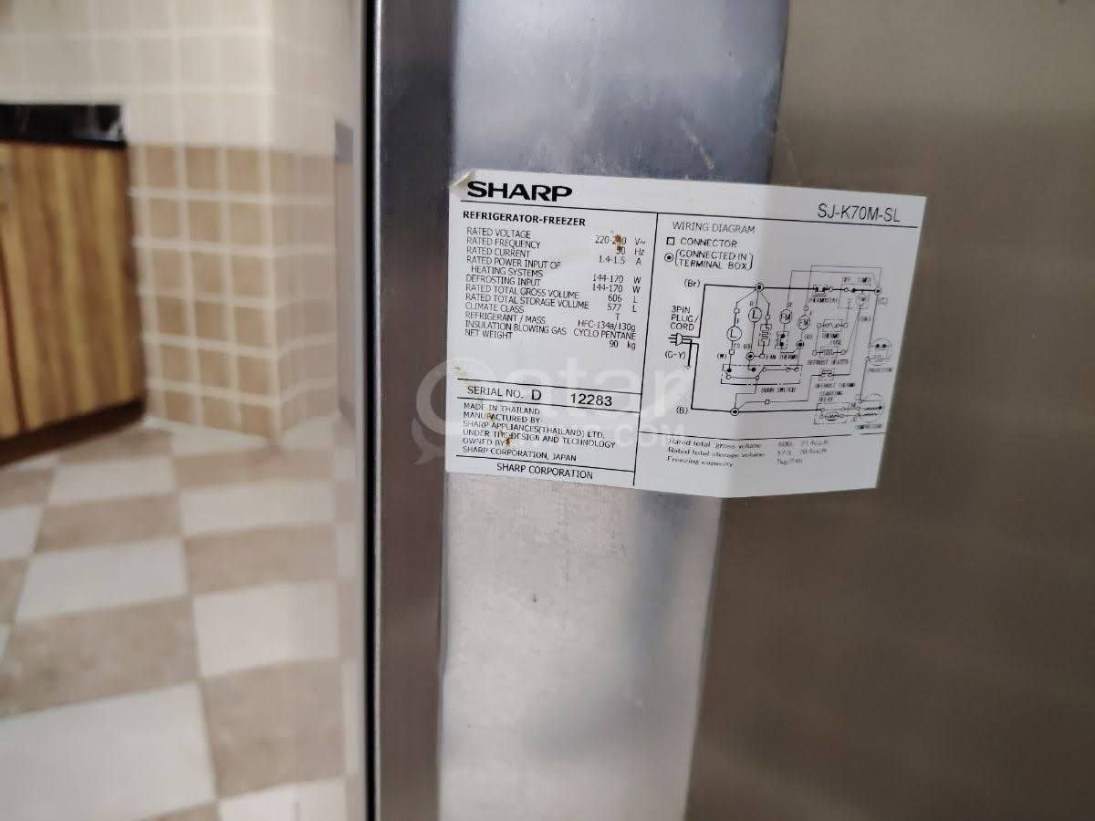 ثلاجة Sharp كبيرة بسعة 606 لتر - Image 7