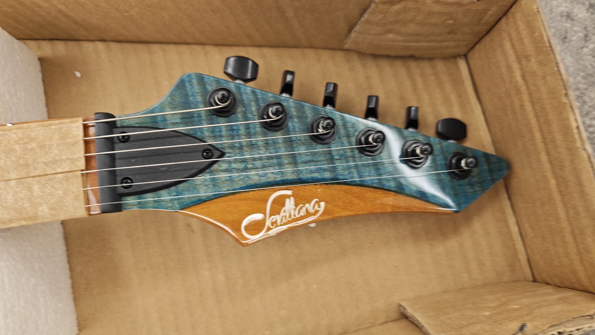 Electric Guitar -High Quality  - Image 7