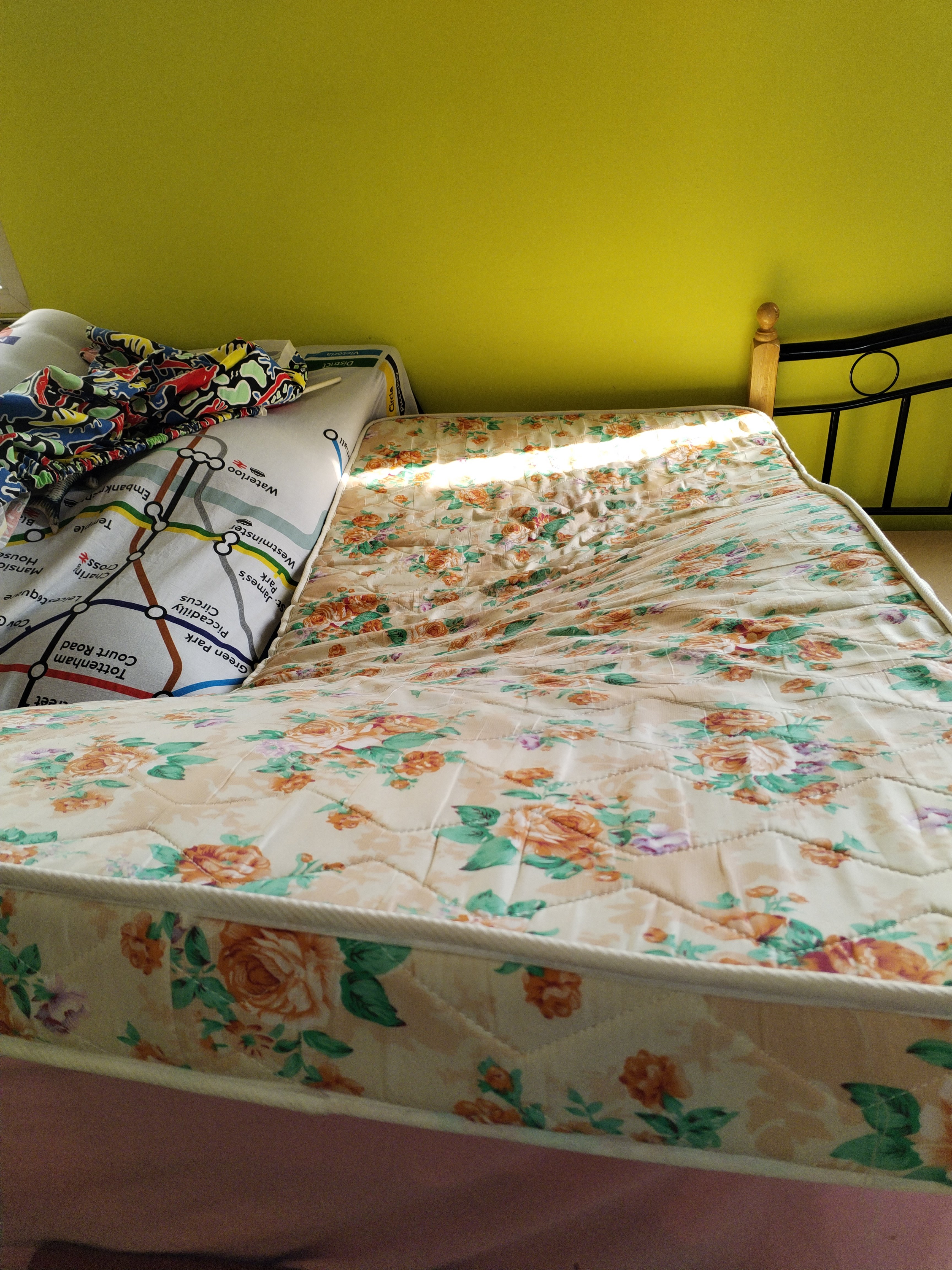 Single metal cot & matress for free sale - Image 3