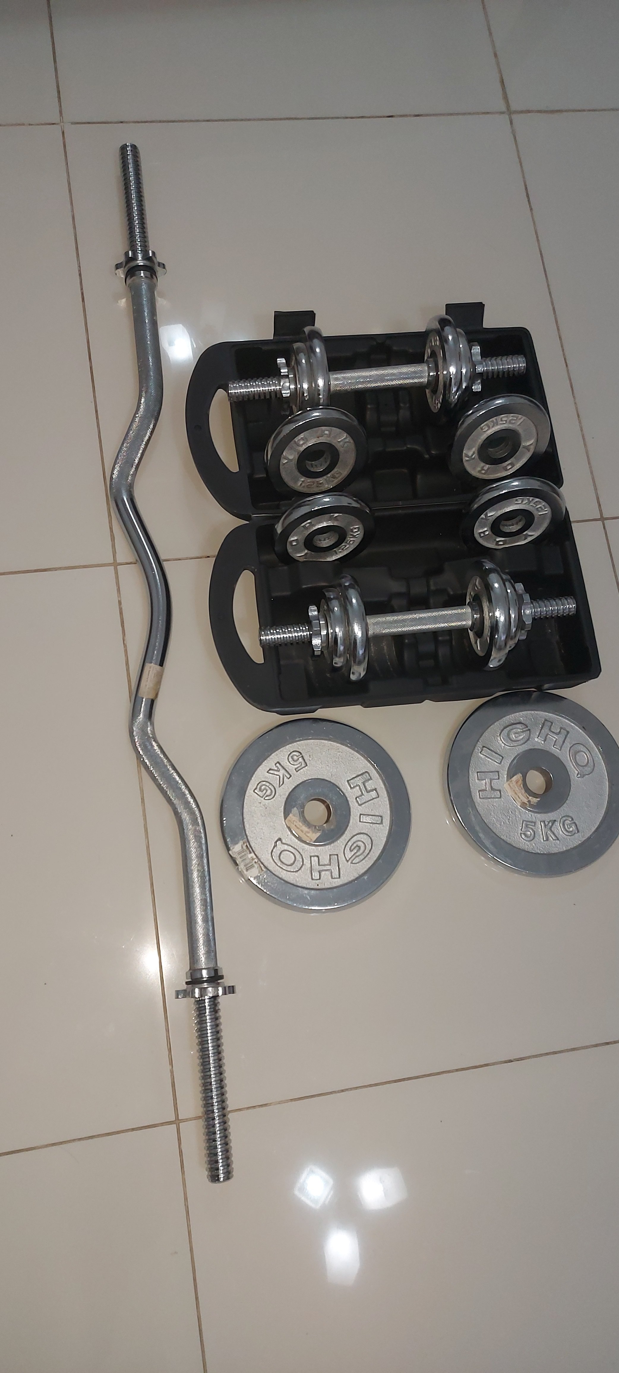 Wightlifting bar, with Wight, Dumbles and Gear Sit-Up Bench - Image 1