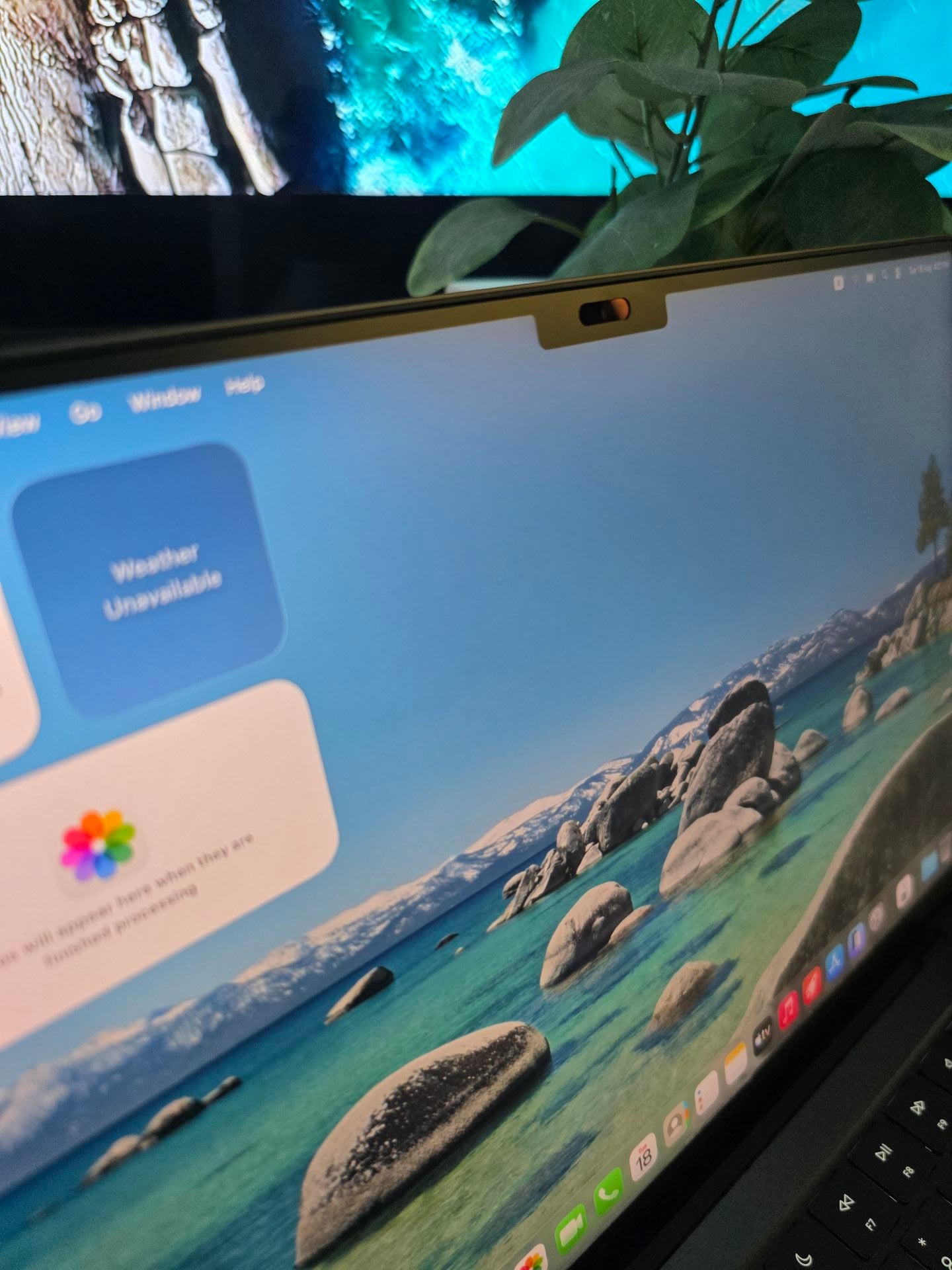 Macbook Pro M4 14 بوصة 16/1TB أسود - Image 3