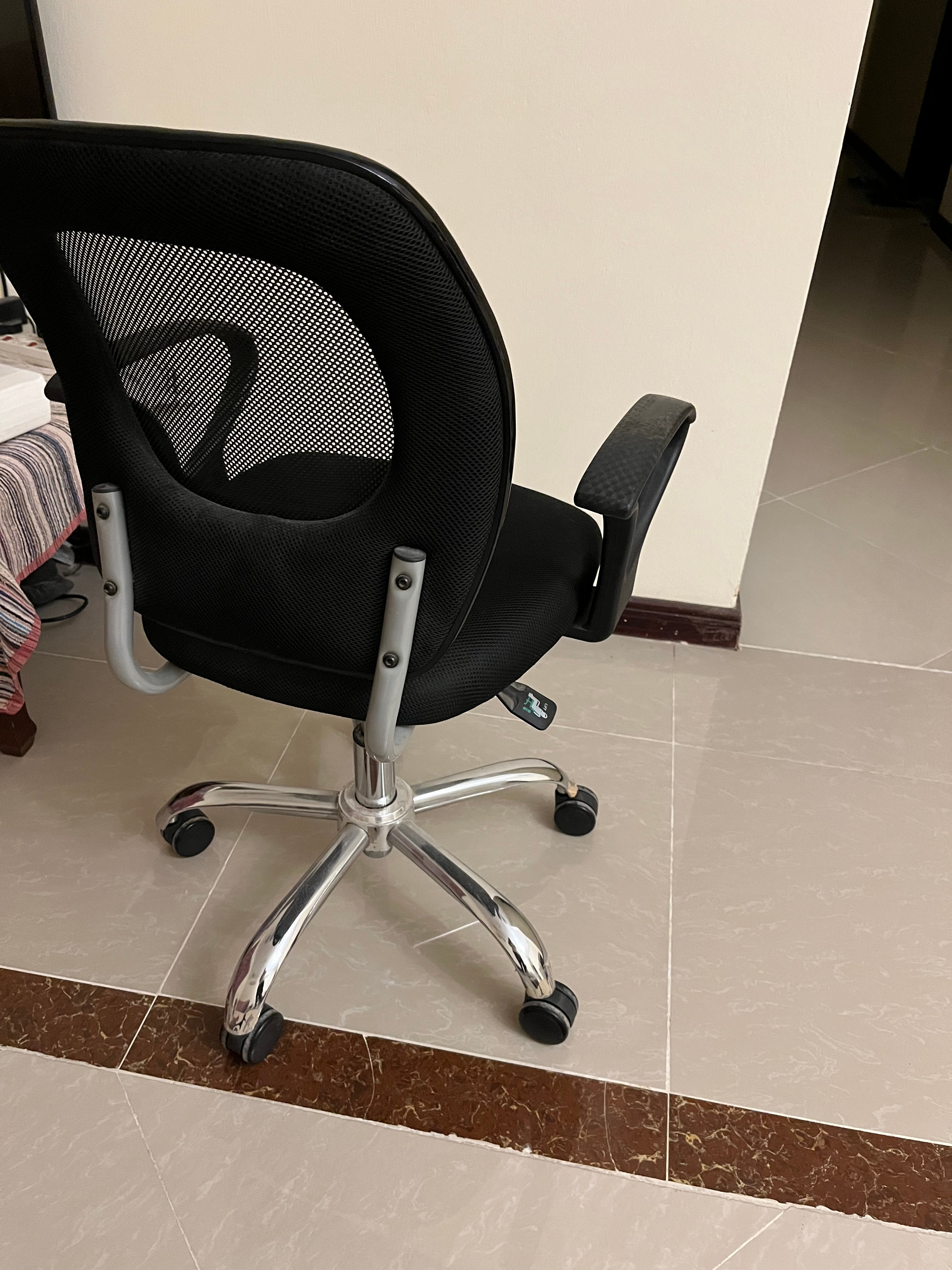 Chair (adjustable) - Image 3