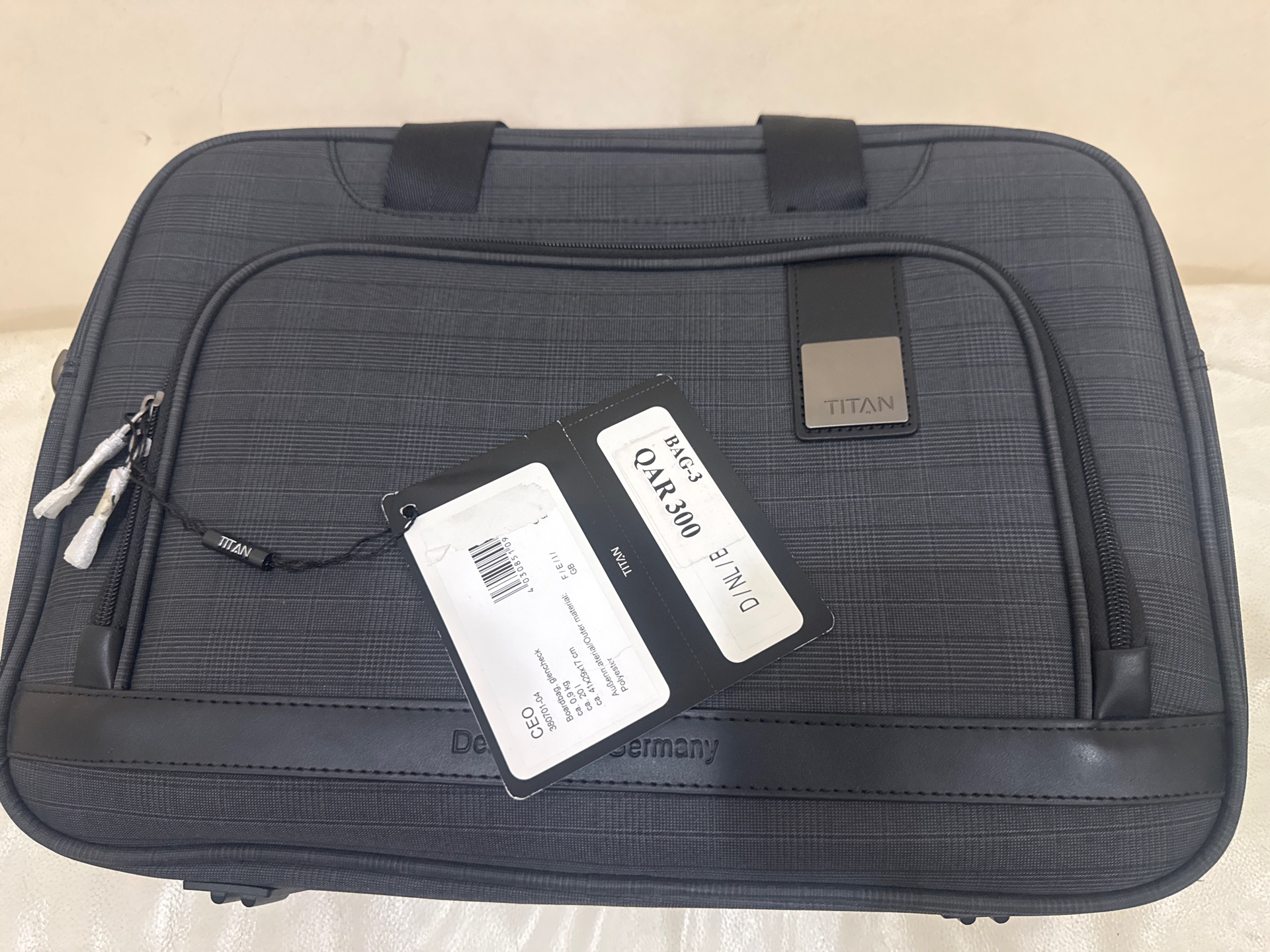 Brand new Titan briefcase Designed in Germany - Image 4
