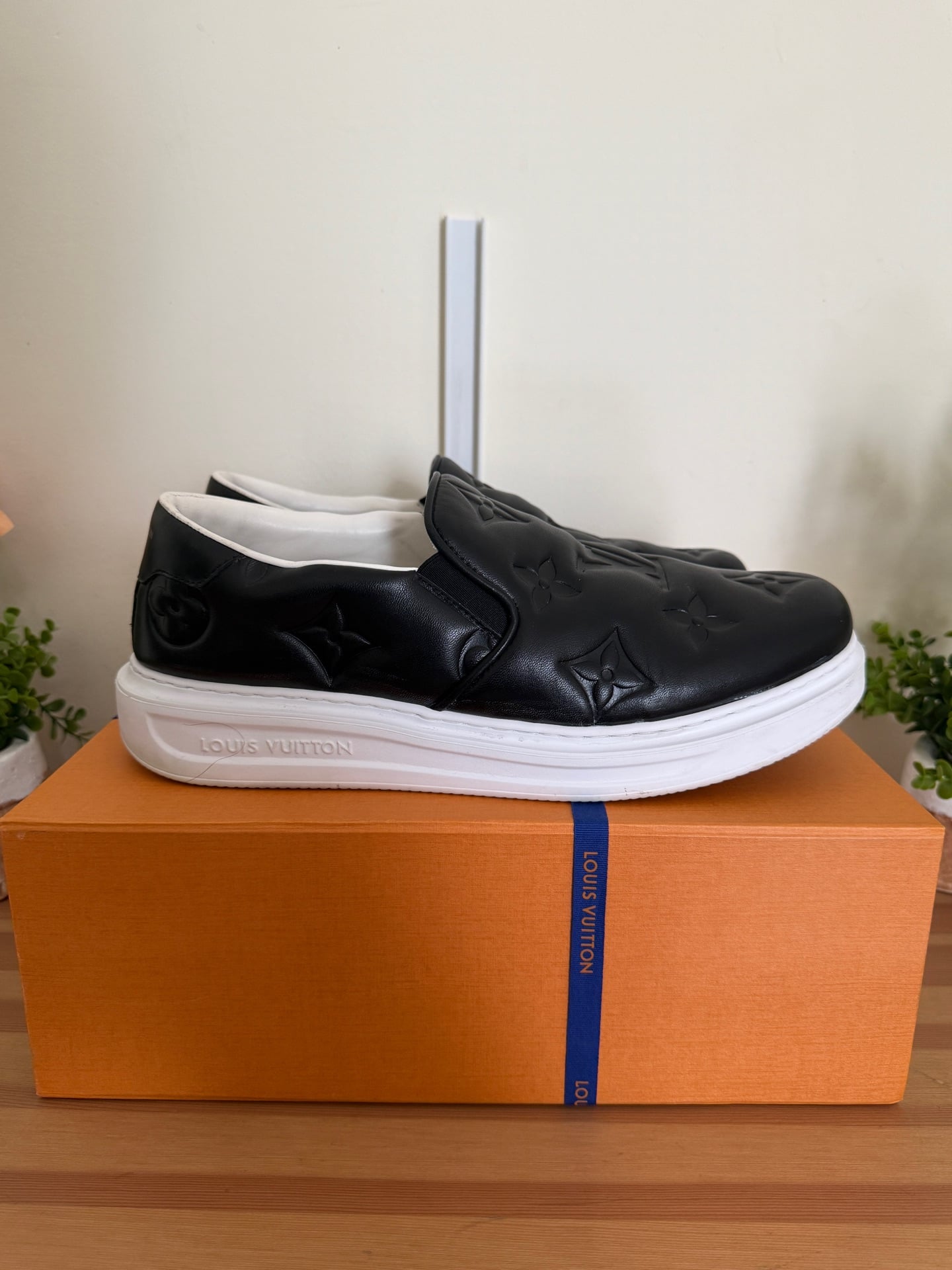 LV Size 45 - Image 3