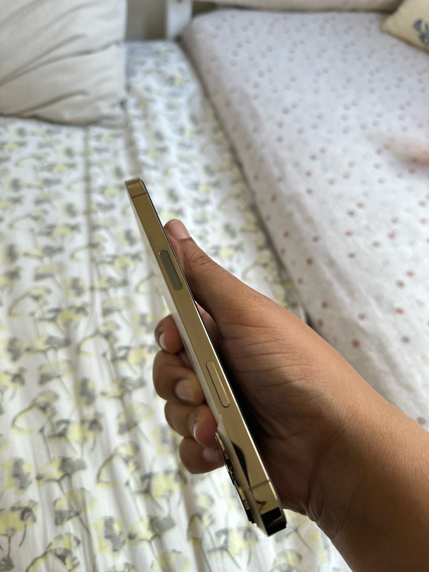 IPHONE 13 PRO MAX | 256 GB | EXCELLENT CONDITION - Image 3
