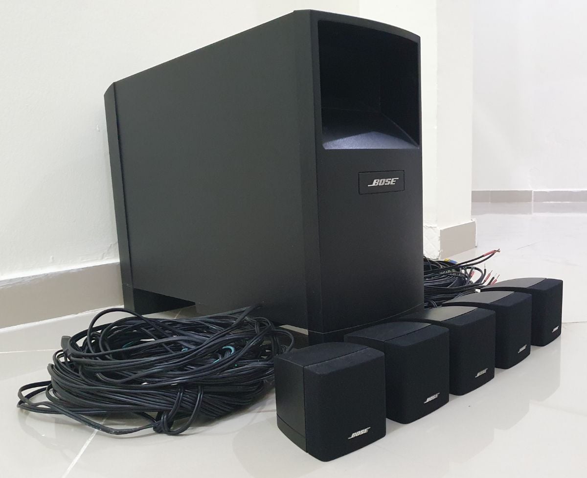 BOSE SPEAKER SYSTEM with YAMAHA Amplifier - Image 1