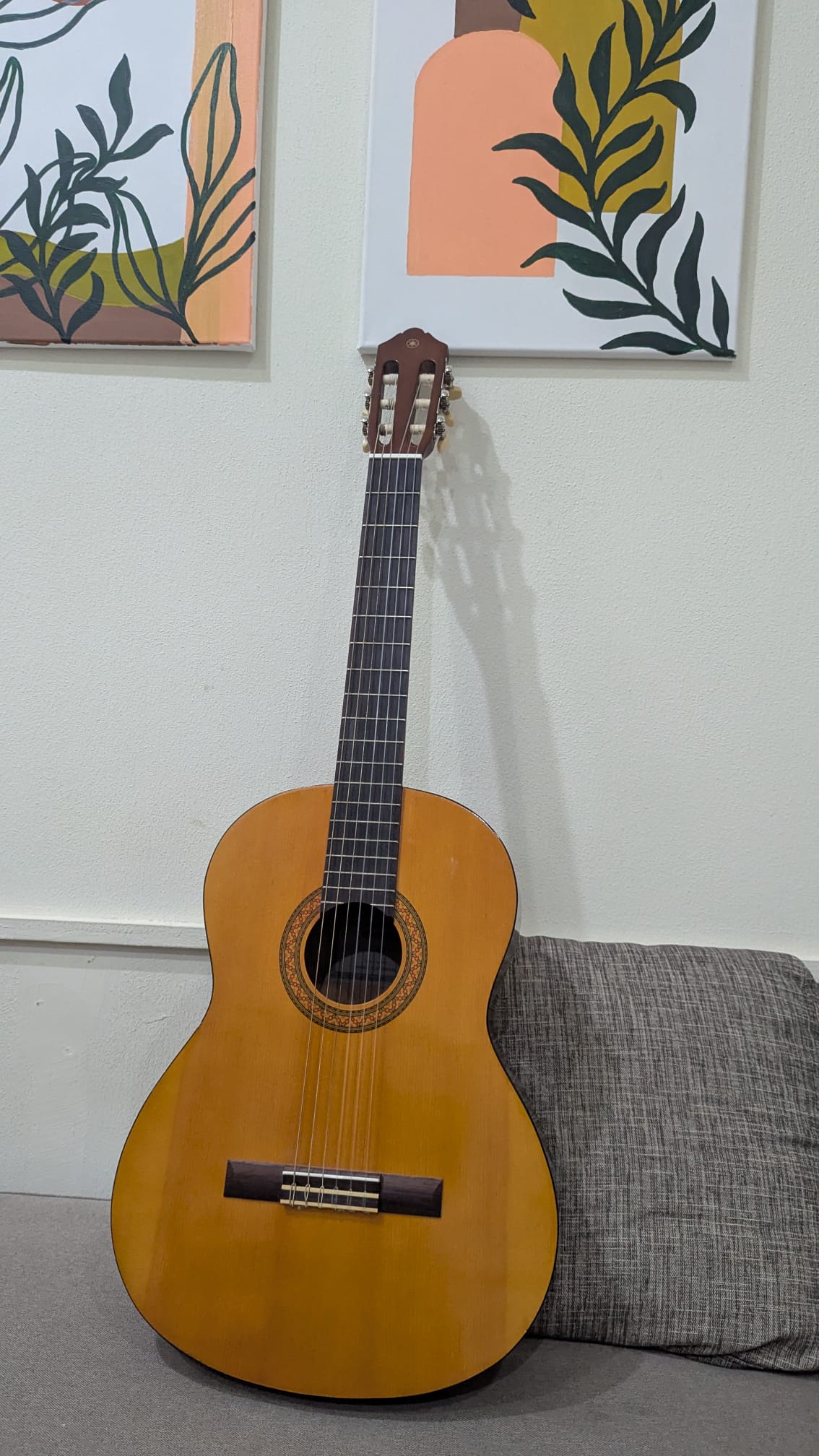 YAMAHA Acoustic guitar - Image 3