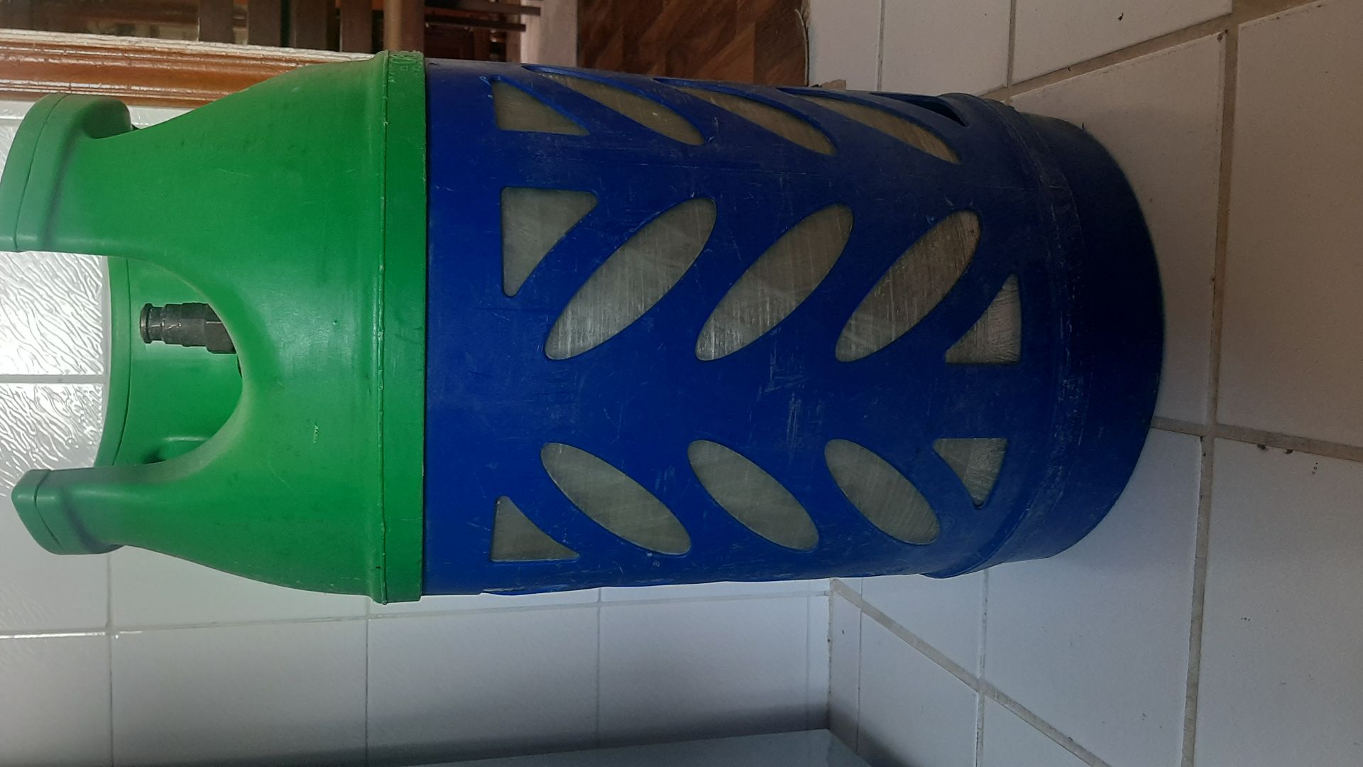 12kg gas cylinder  - Image 4