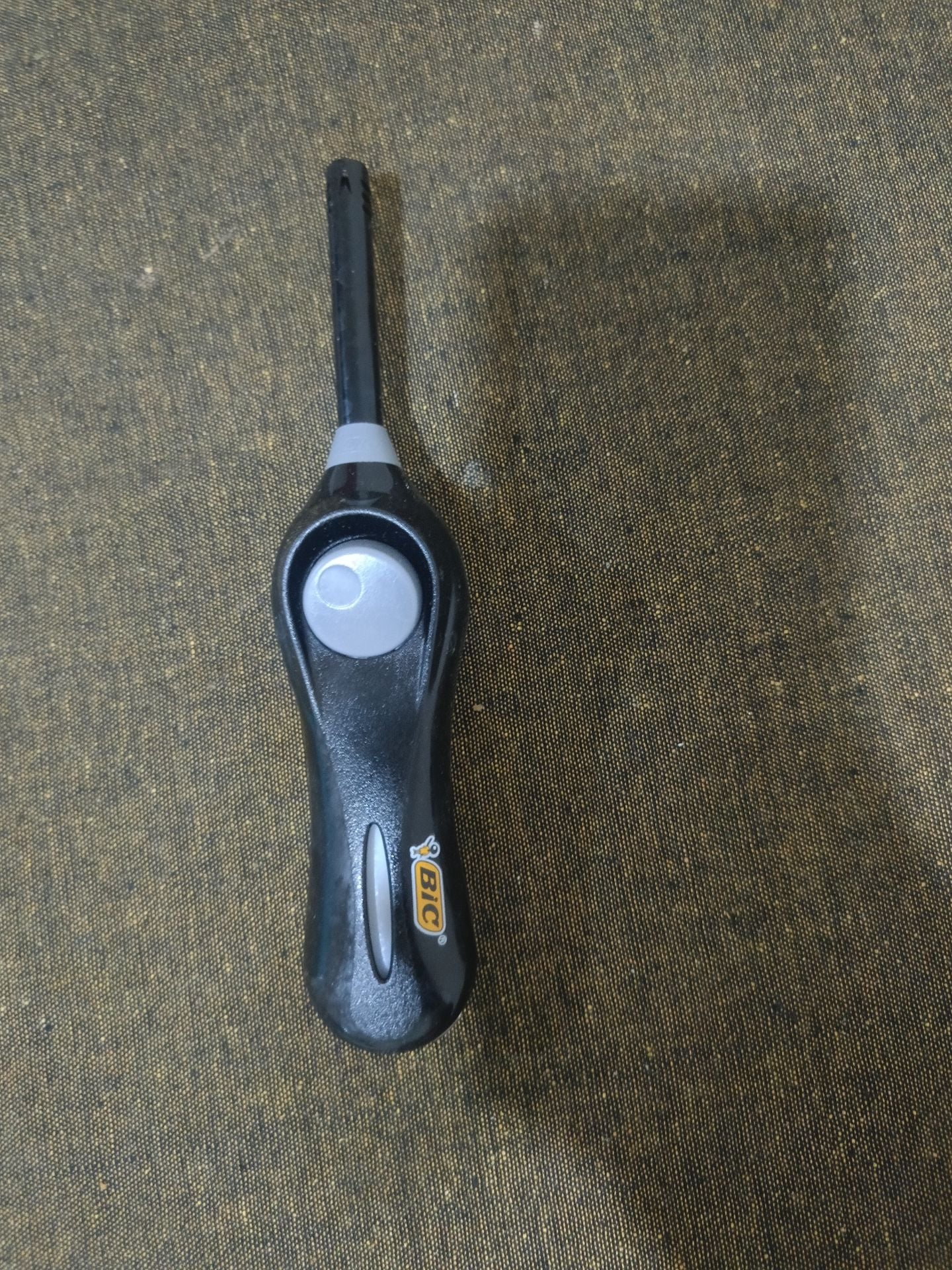 Gas cylinder, small stove, regulator and one lighter for urgent sale - Image 5