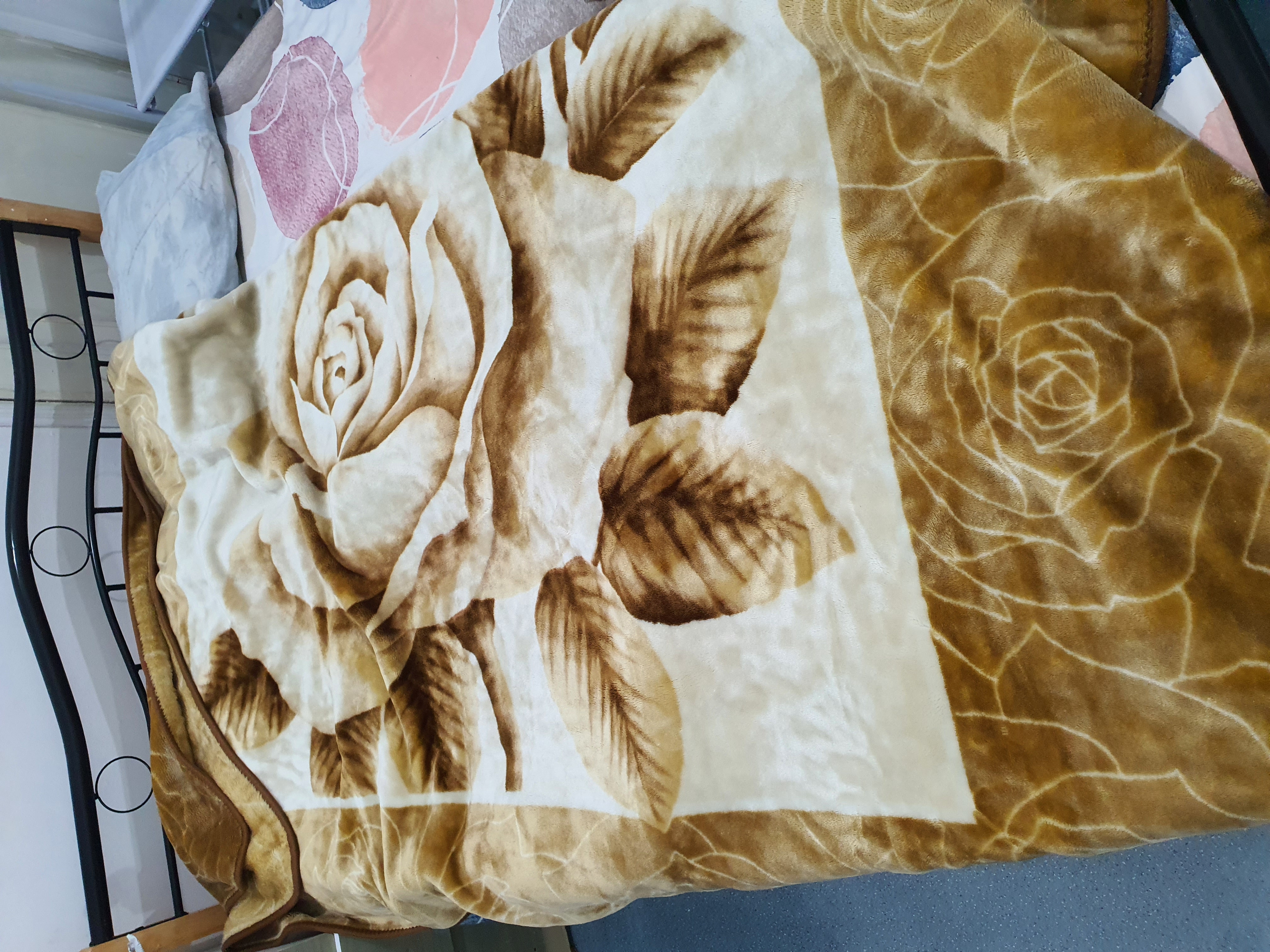 Blanket for sale (Mora, Spain) - Image 3