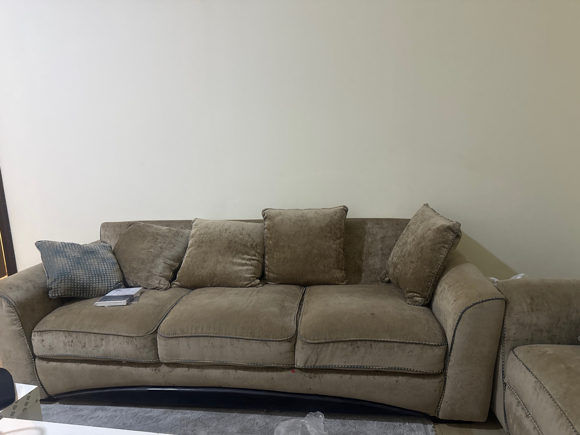 Sofa set 3+2 seater in wooden frame  with excellent condition for urgent sale  - Image 3
