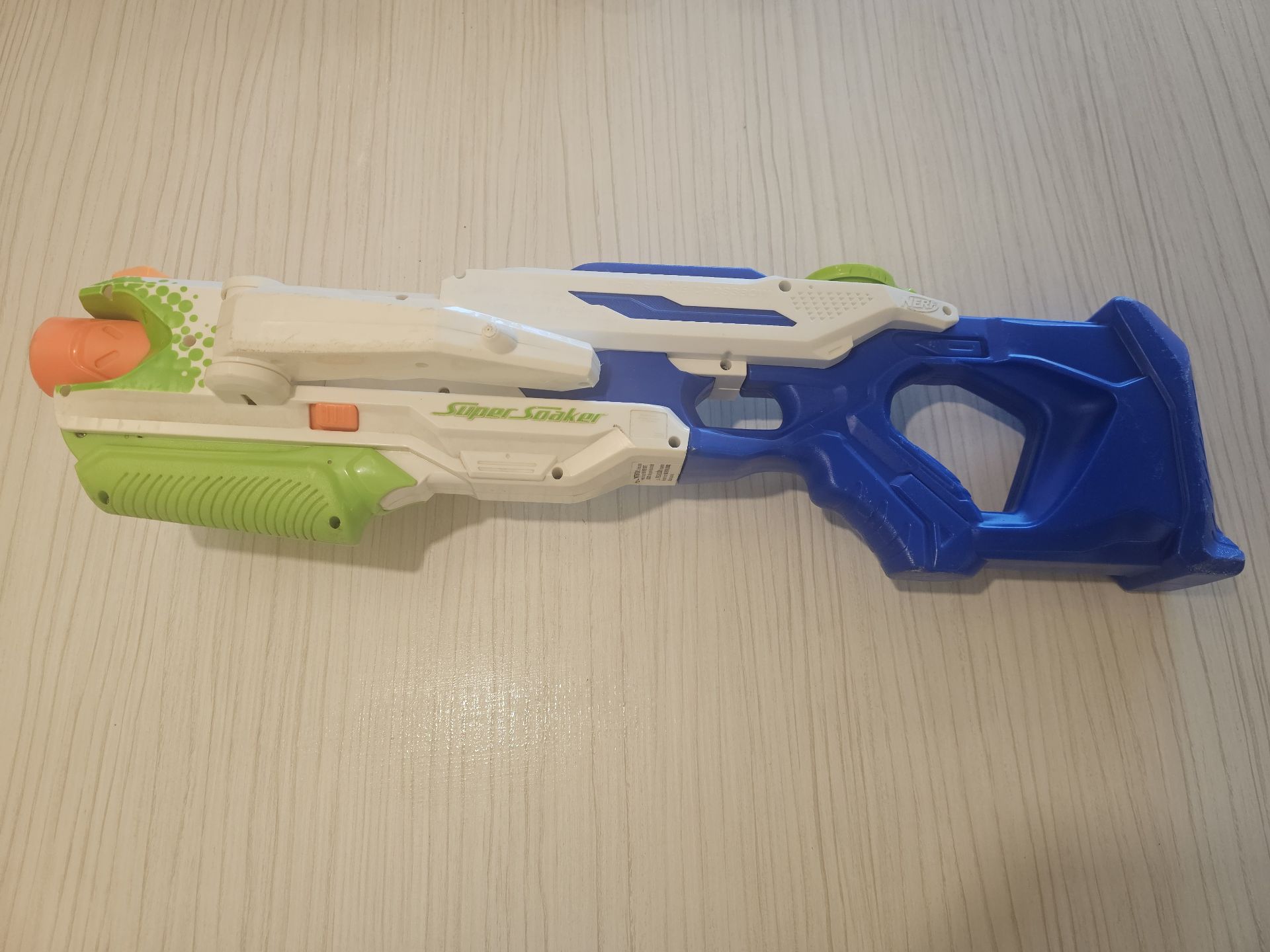 Water gun - Image 2