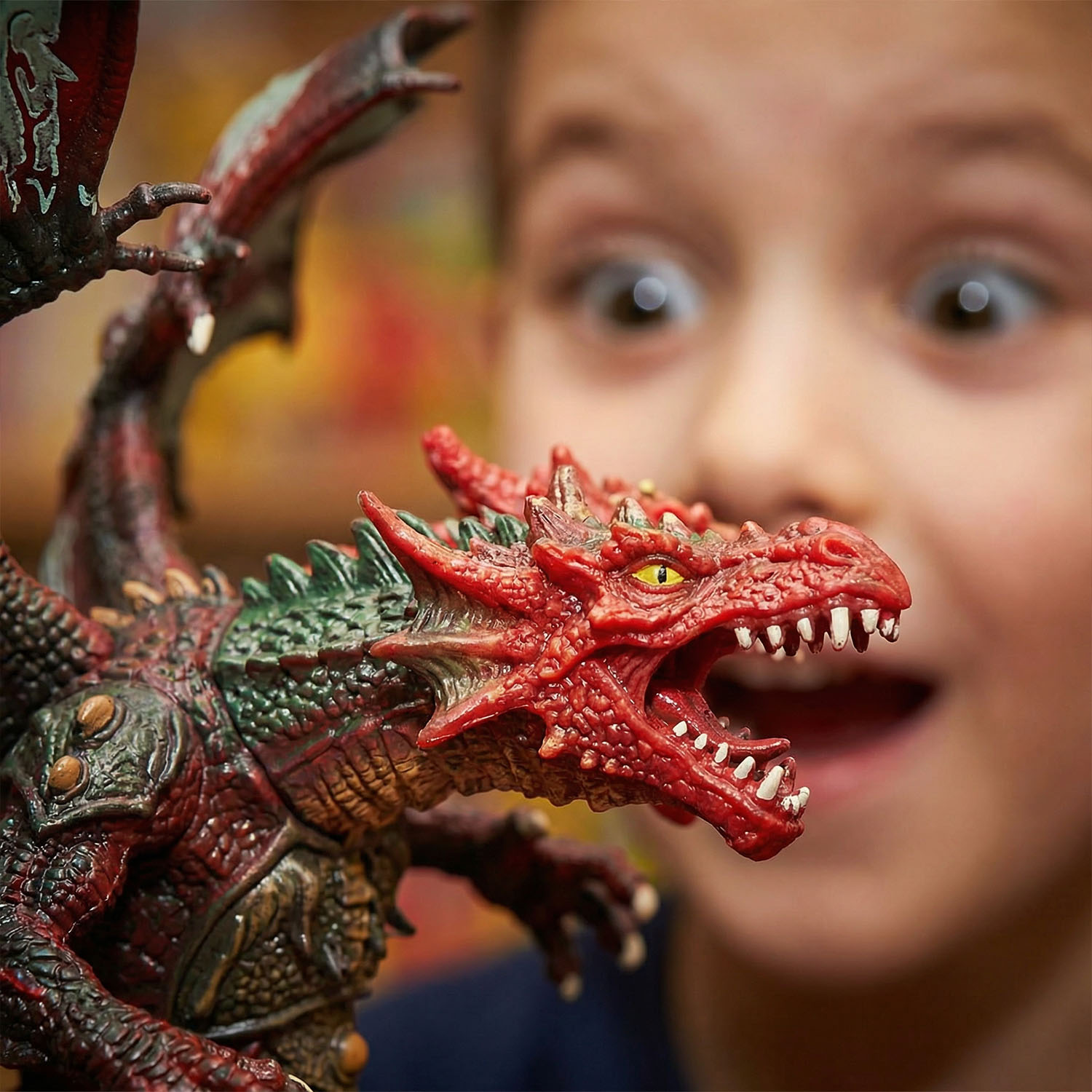 Dragon World Fantasy Dragon Figure - Image 3