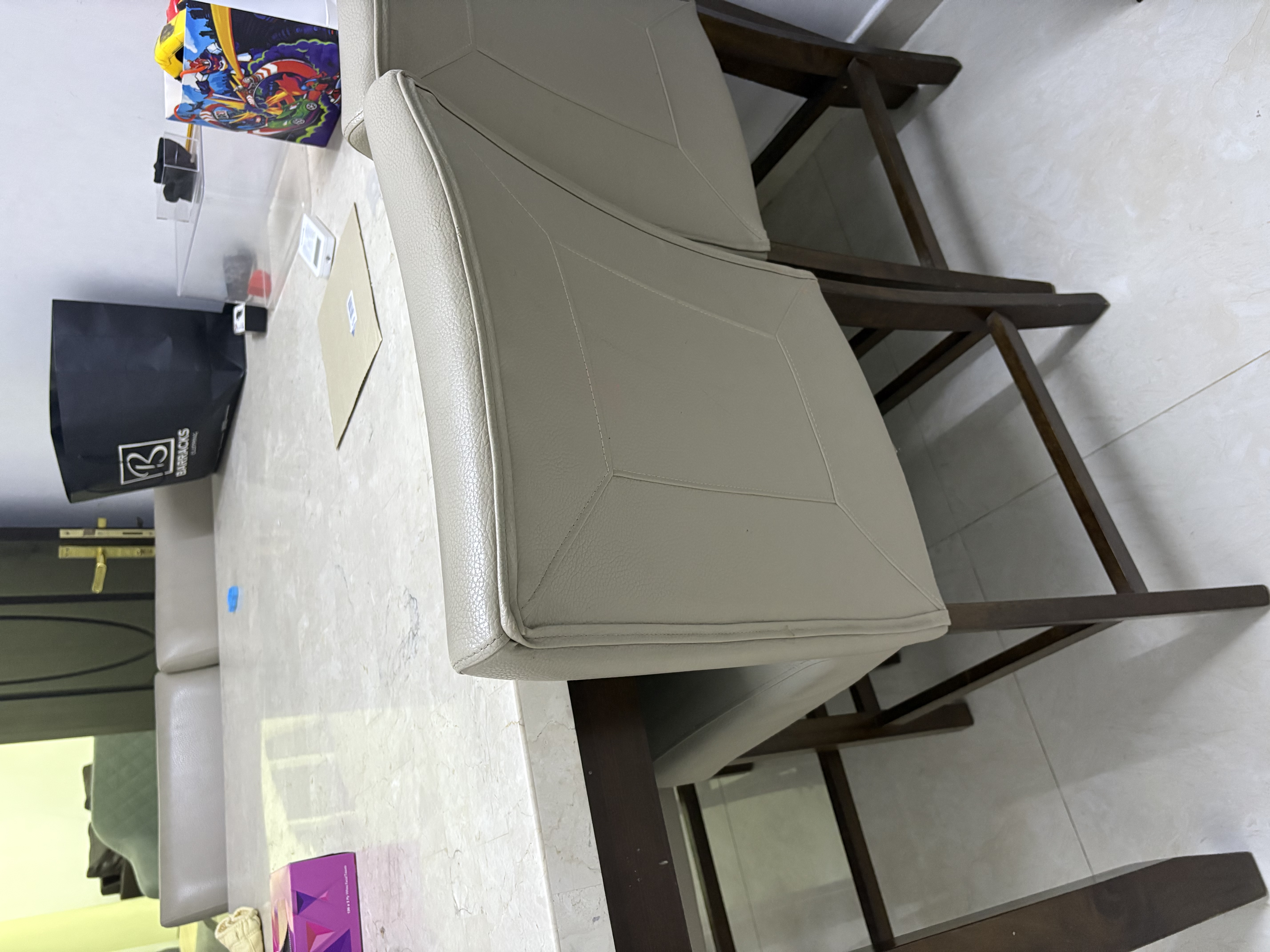 Marble dining table for sale  - Image 2