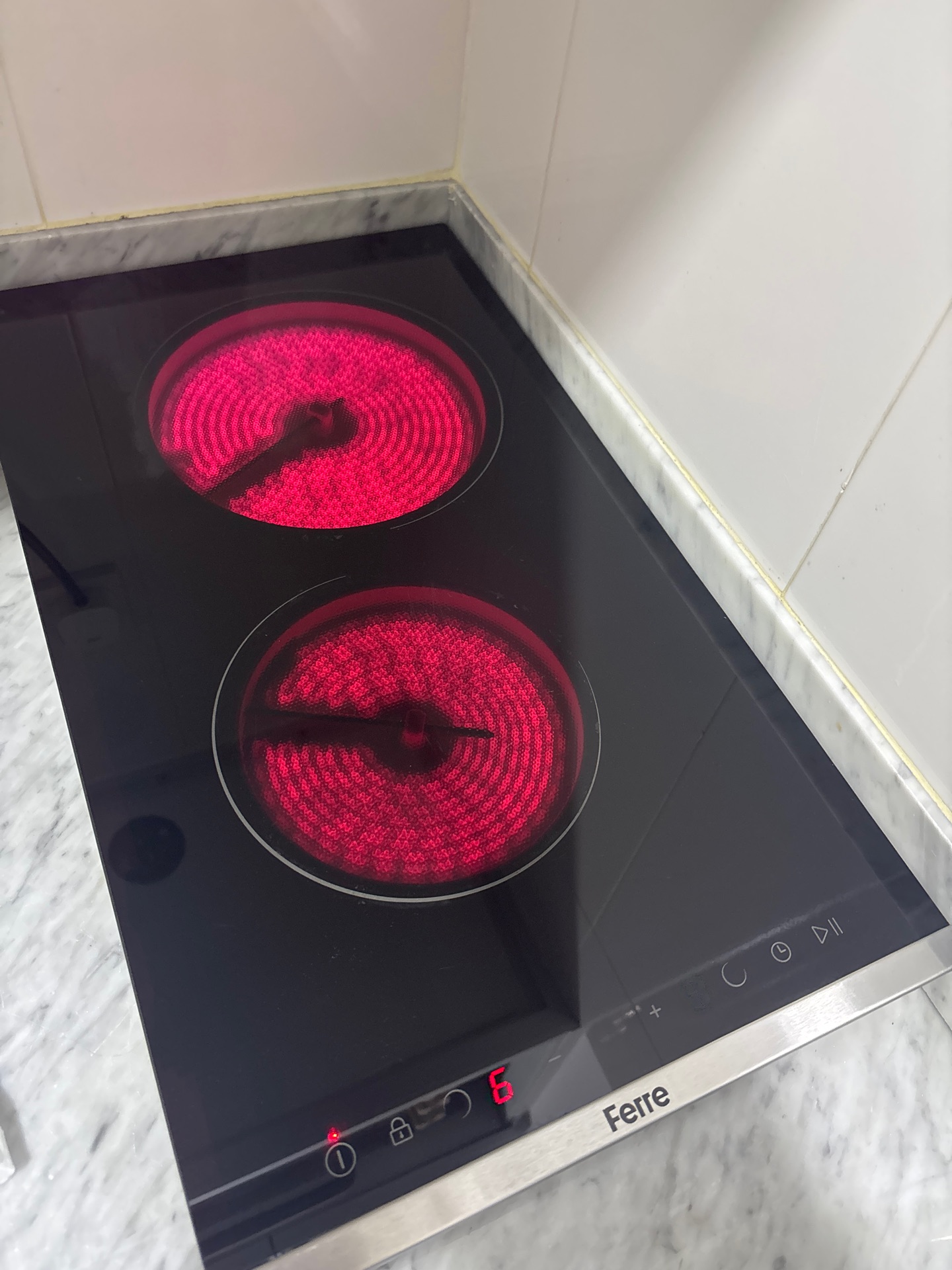 Ferre Stove - Image 1
